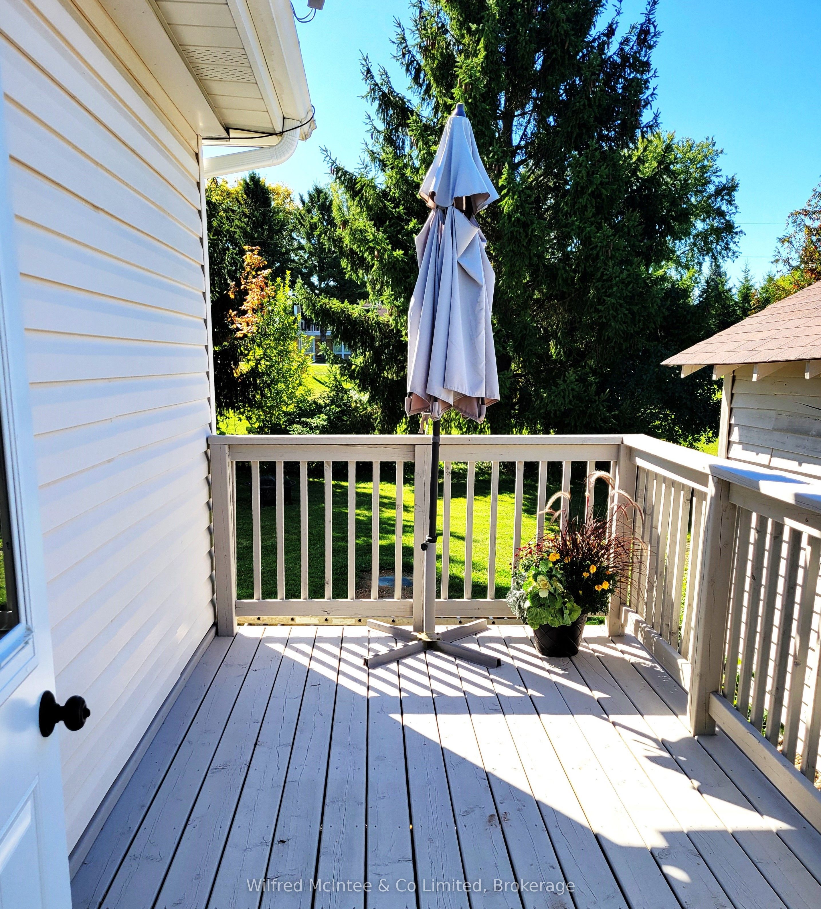 104 Meadows Drive Property Photo 2