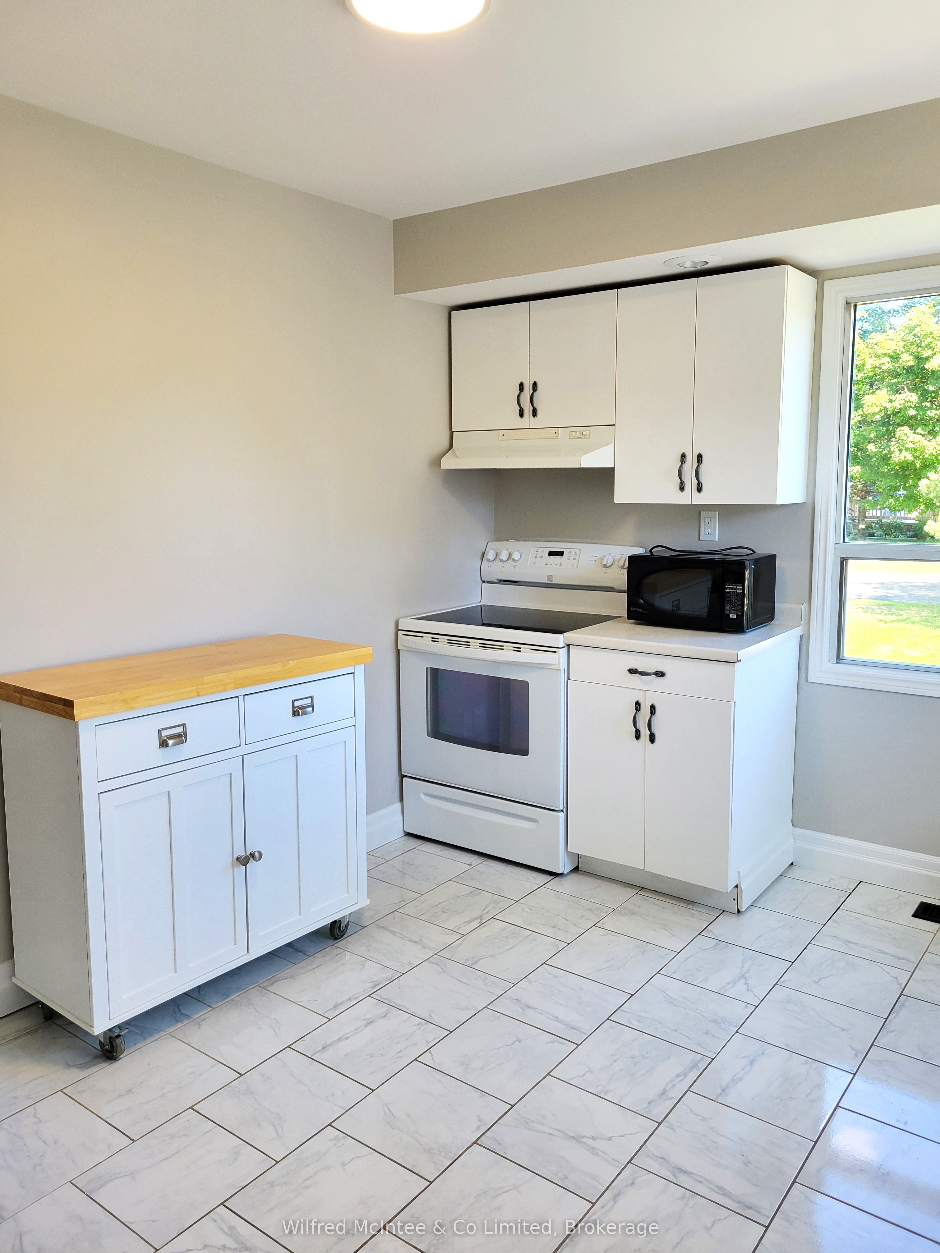 104 Meadows Drive Property Photo 7