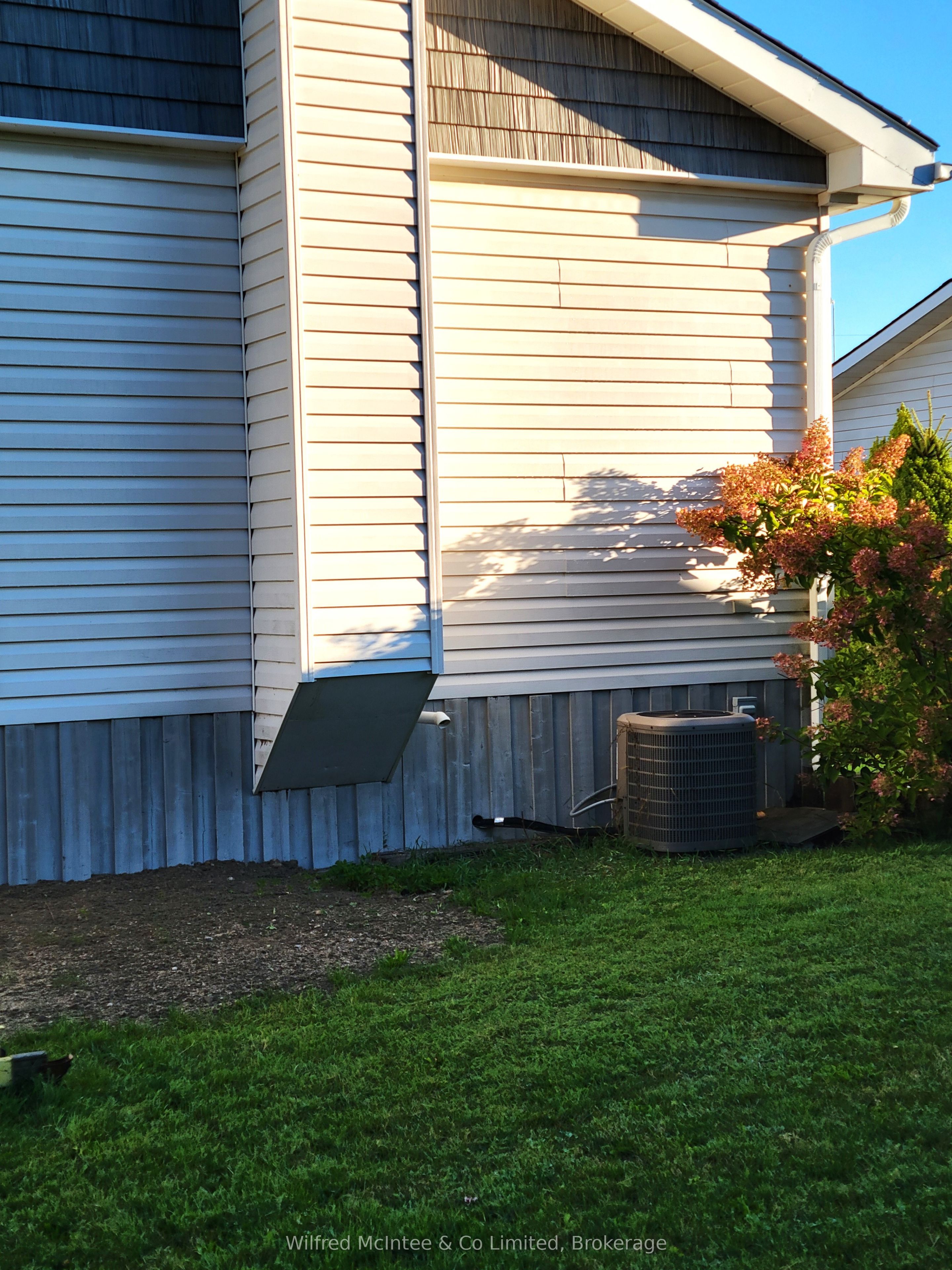 104 Meadows Drive Property Photo 20