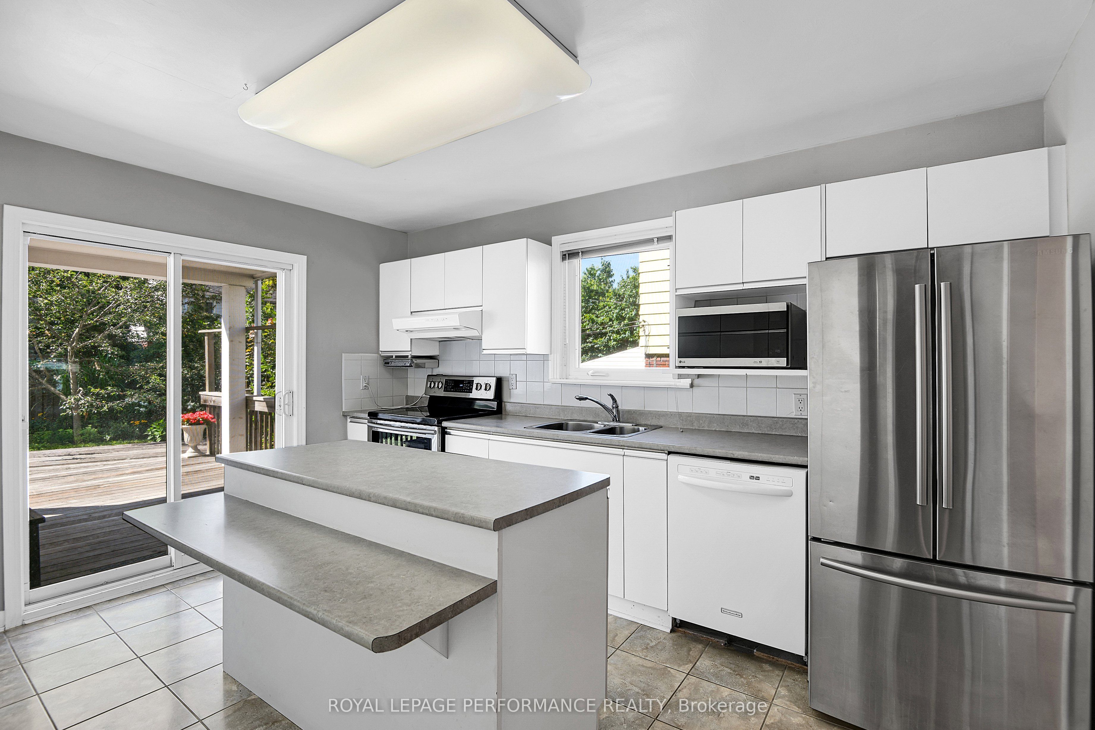 166 Winther Avenue Property Photo 14