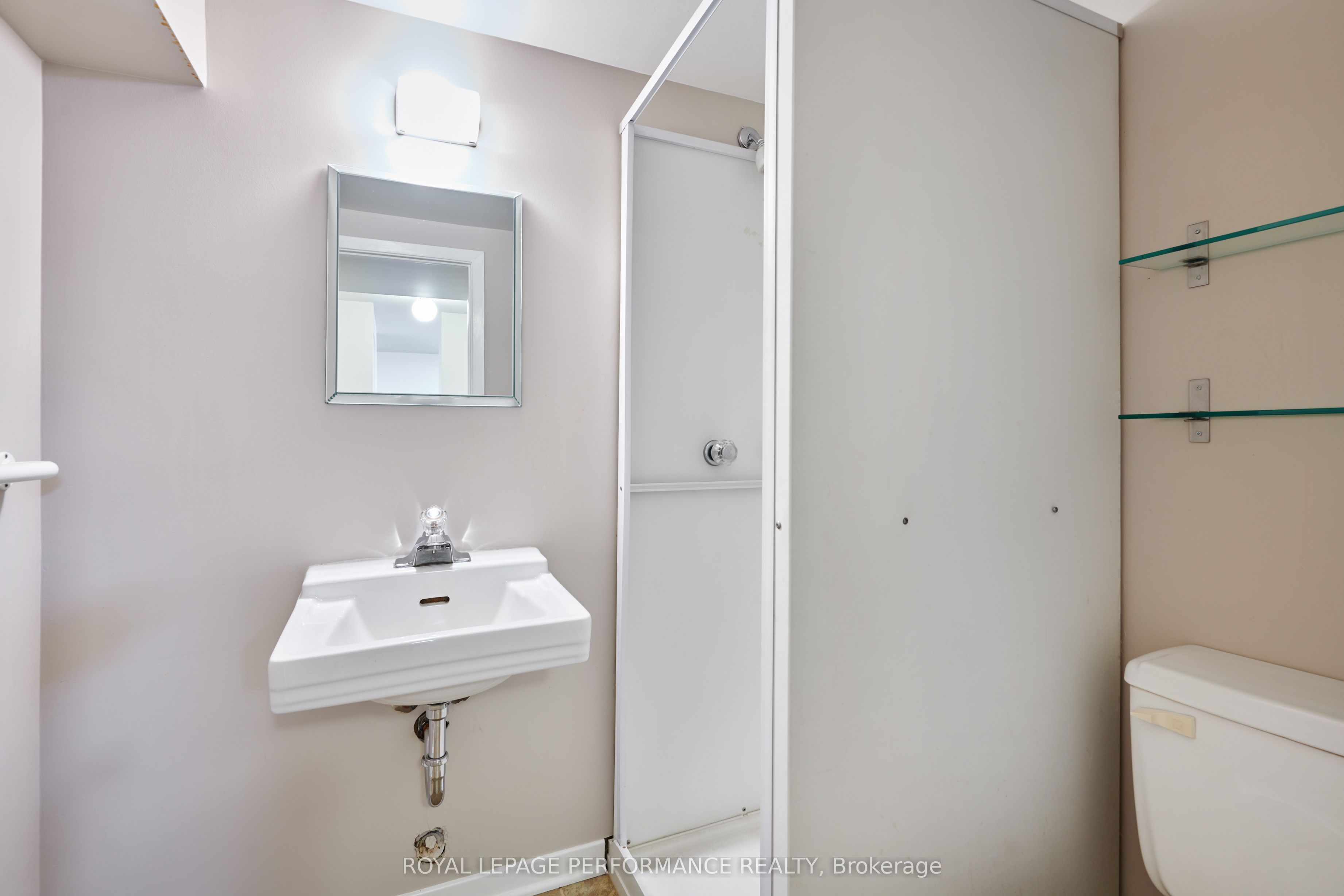 166 Winther Avenue Property Photo 31