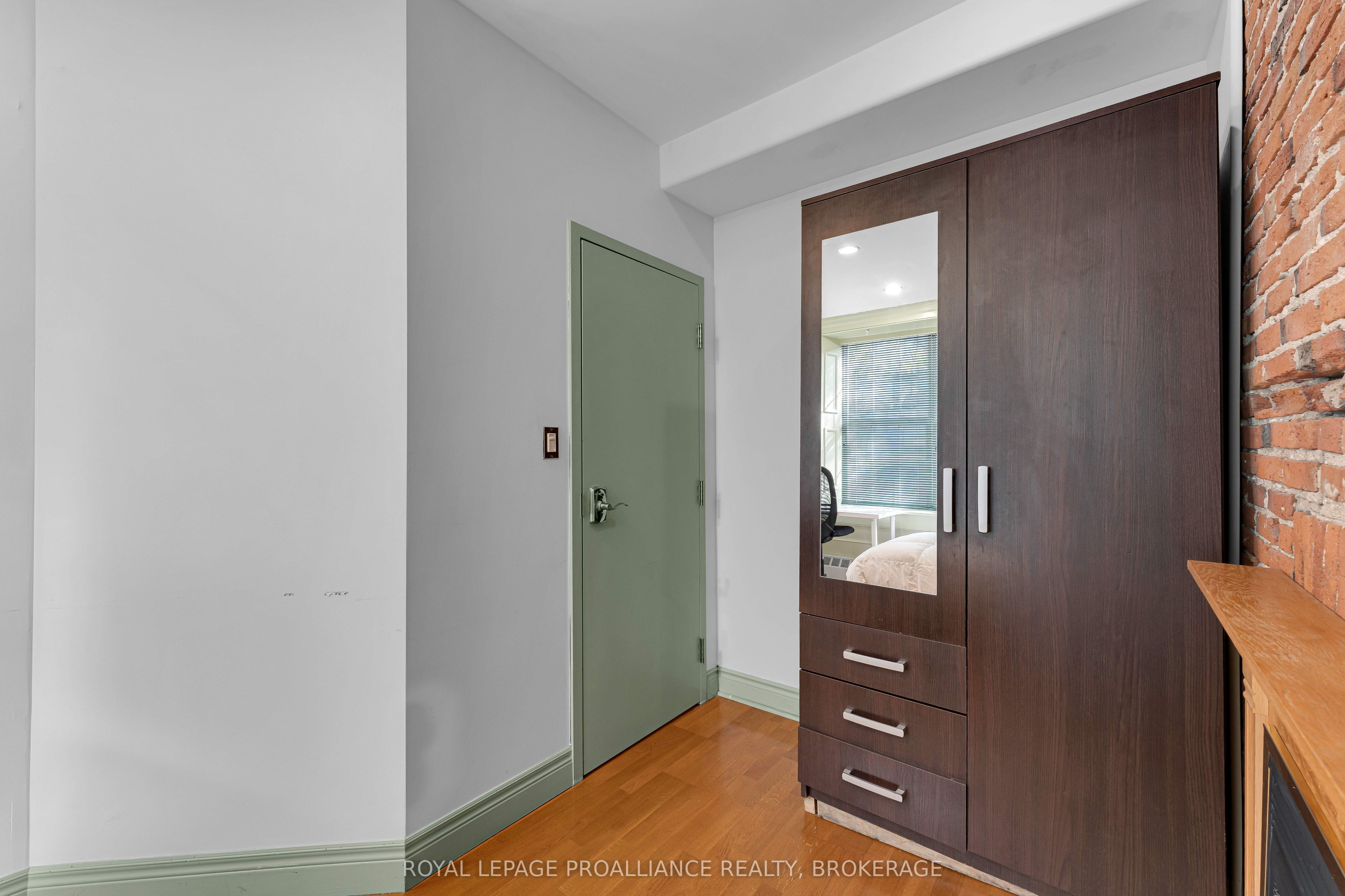 153-155 Brock Street Property Photo 8
