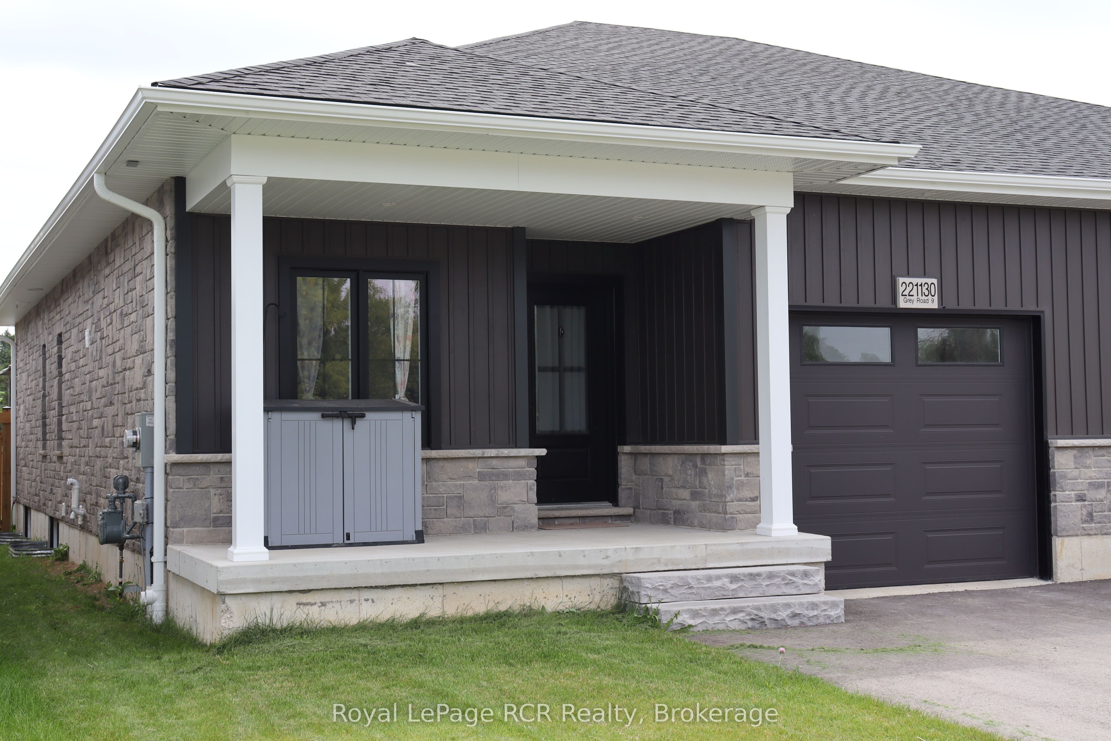 221130 Grey Road 9 Property Photo 1
