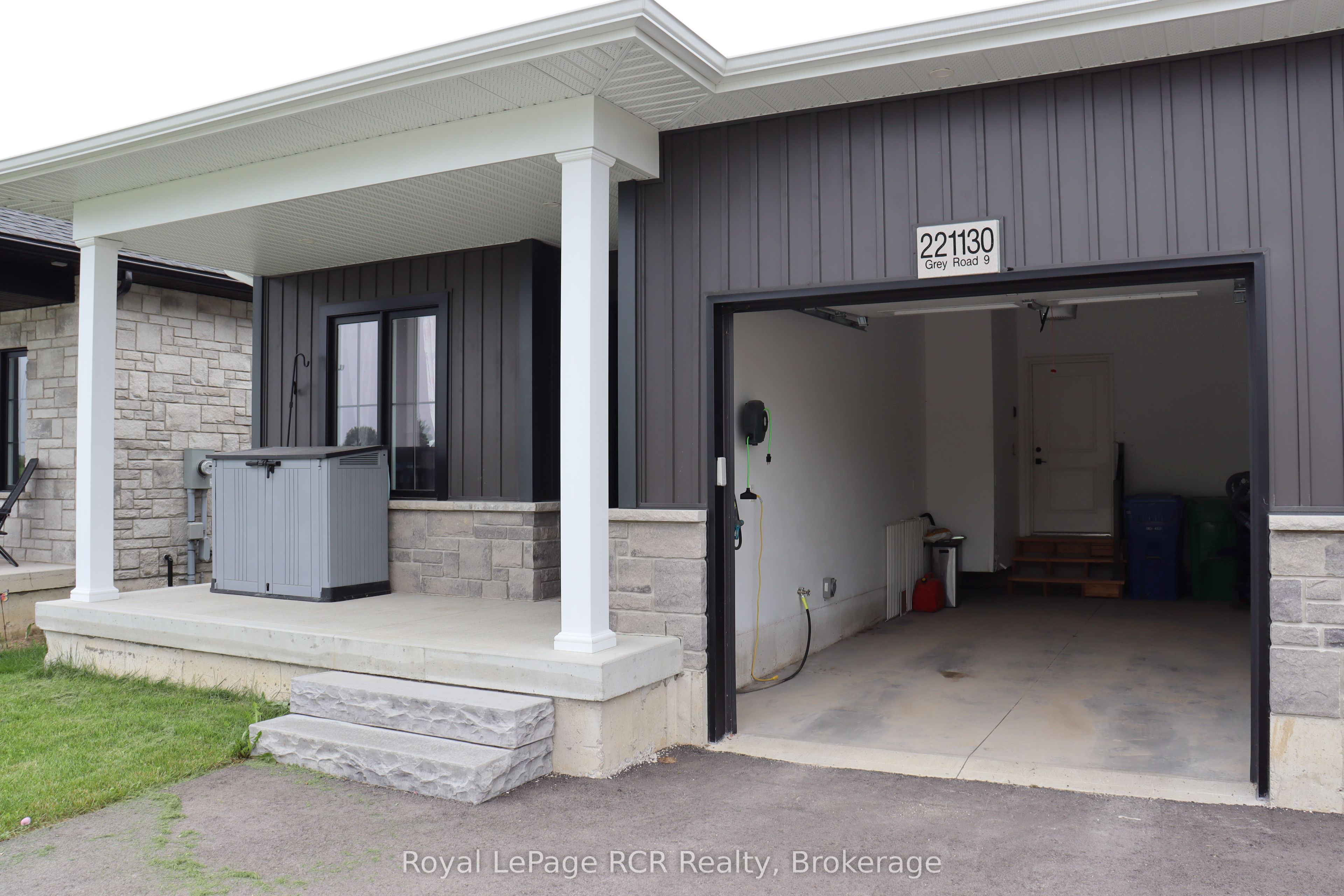 221130 Grey Road 9 Property Photo 12