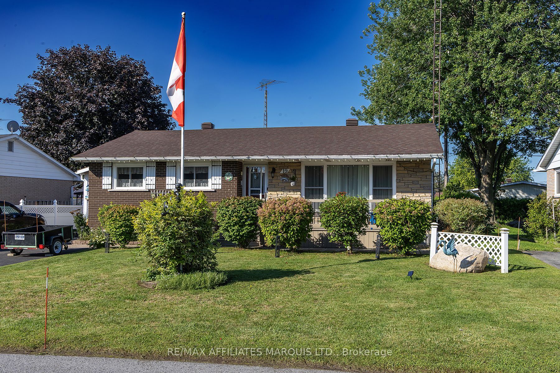 19 Orchard Way Property Photo 1