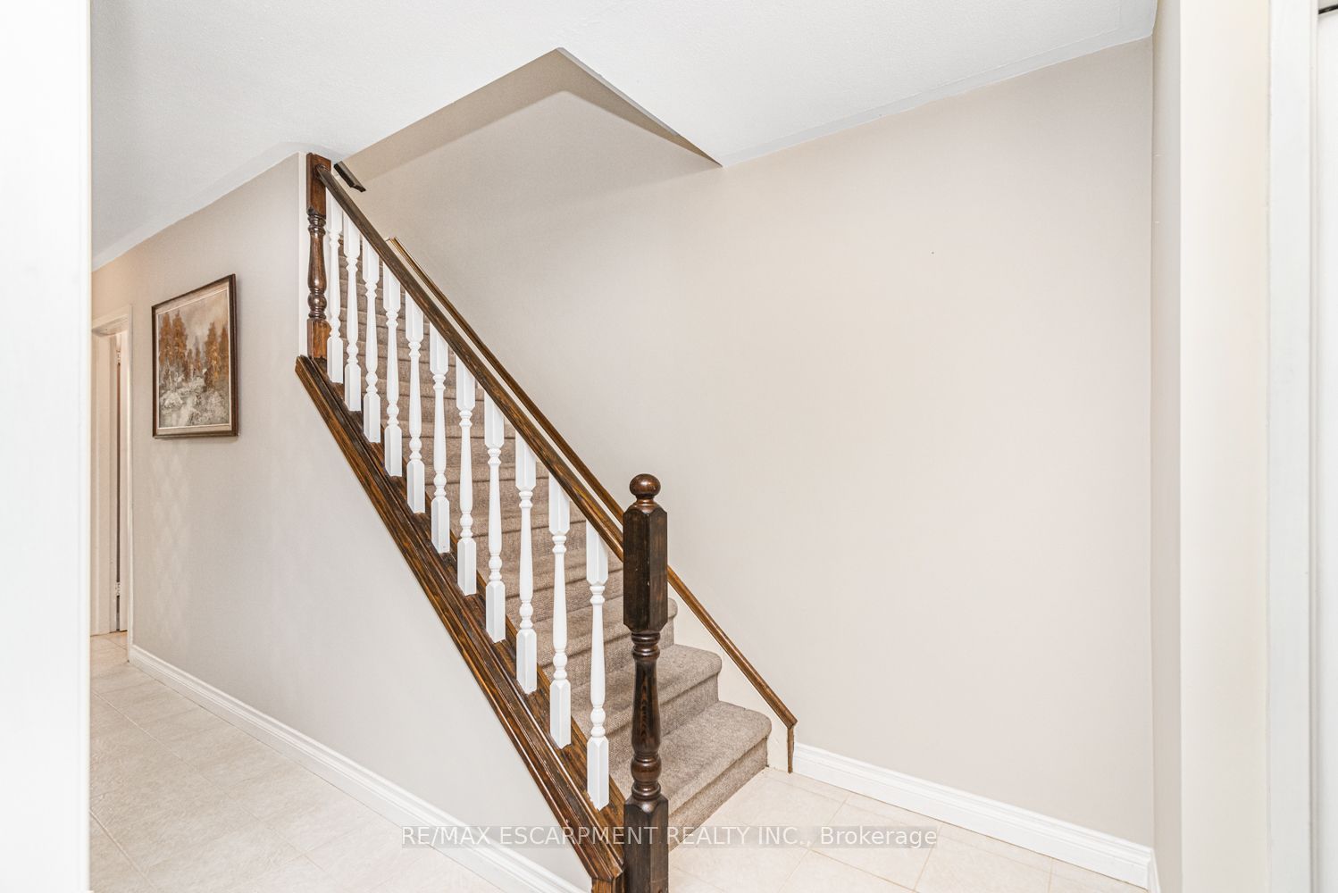 28 Riverdale Drive Property Photo 3