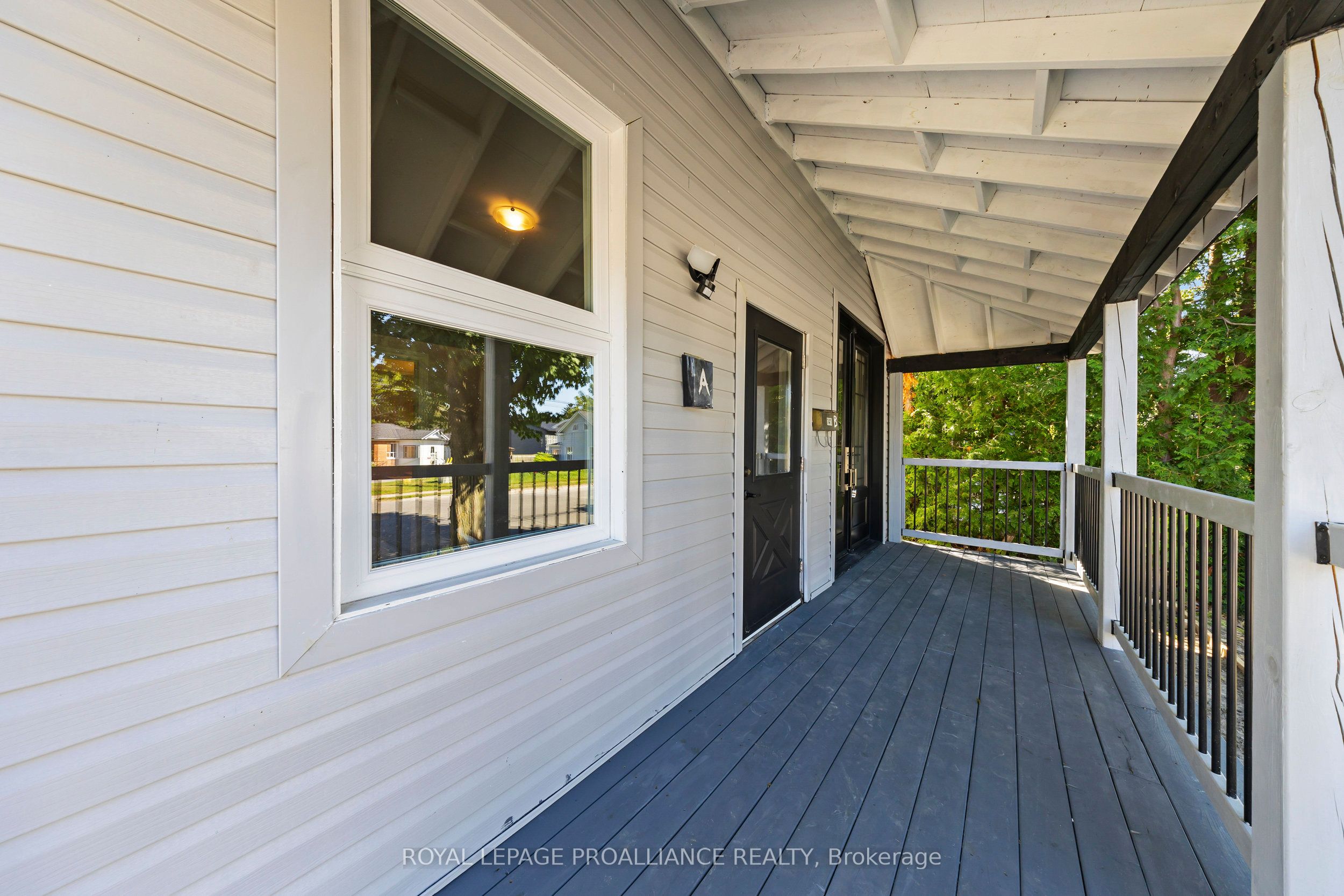 141 Ontario Street Property Photo 6