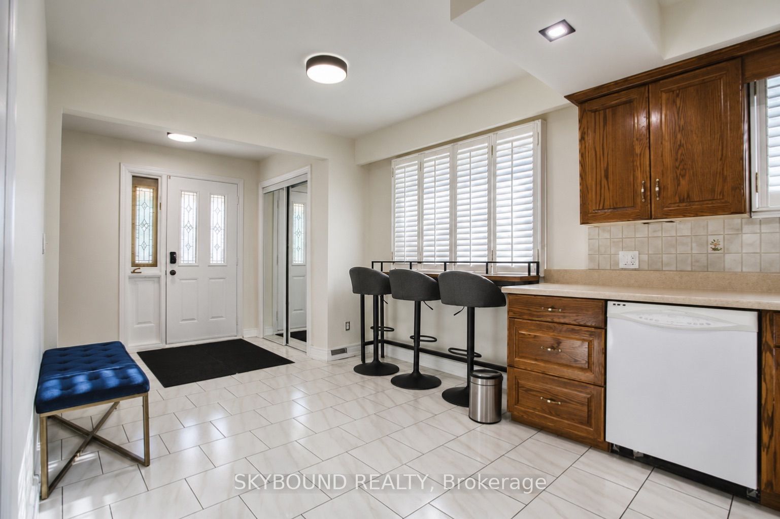 X13684660 Property Photo 3