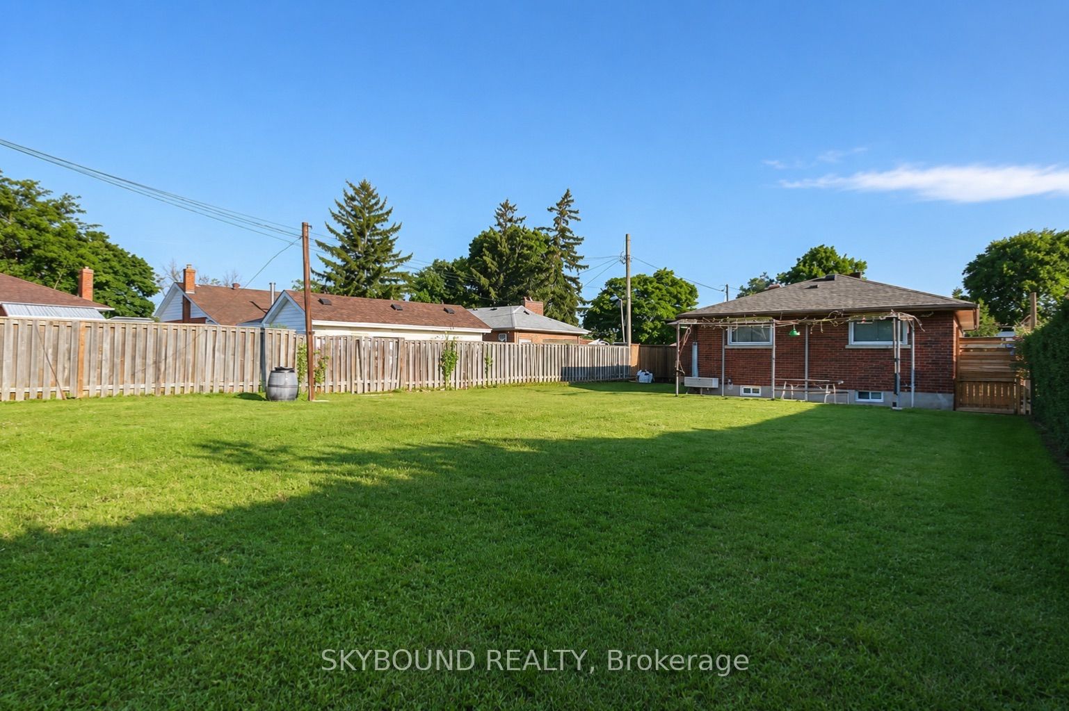 X13684660 Property Photo 11