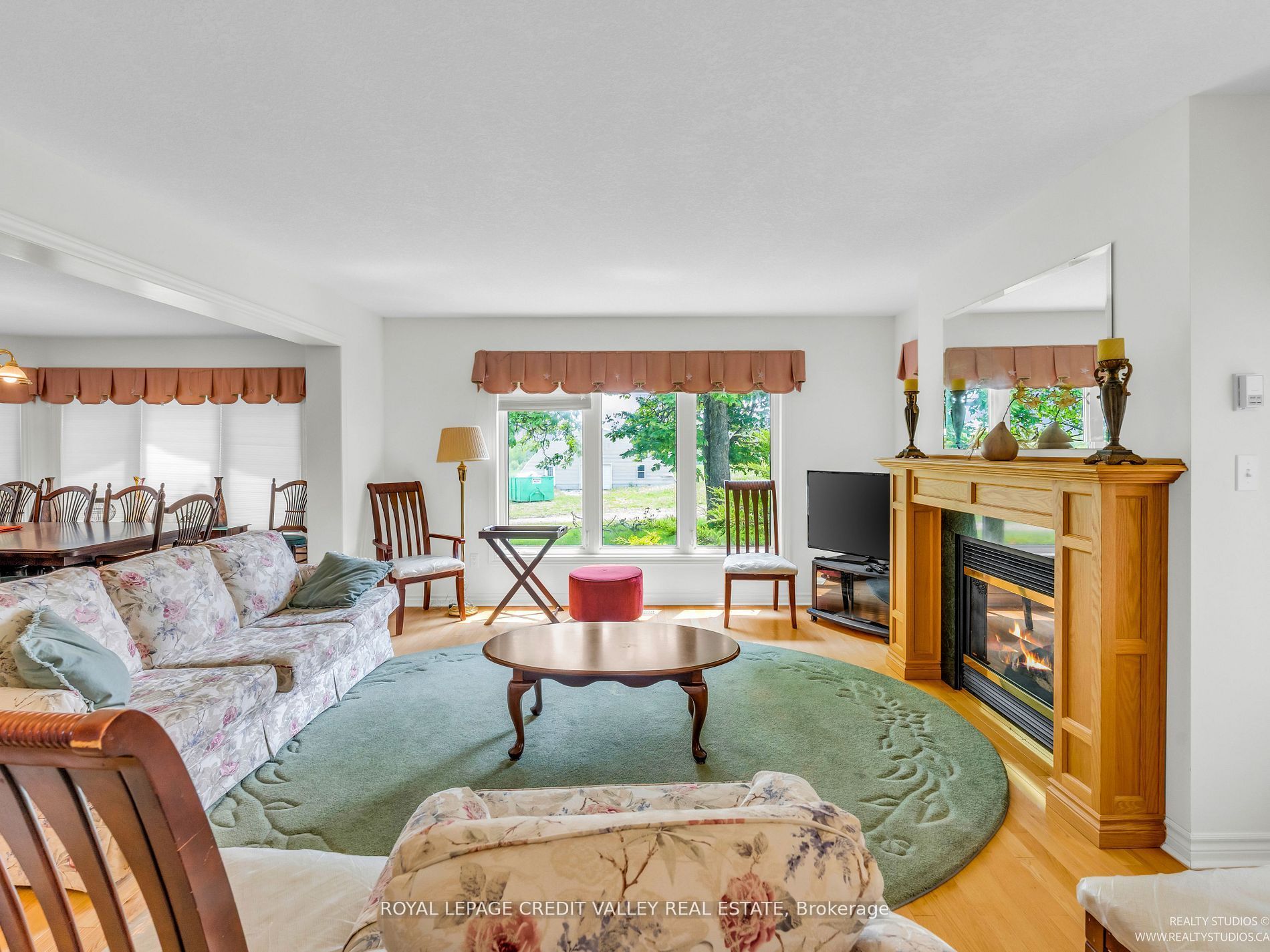 295146 8th Line W Property Photo 4