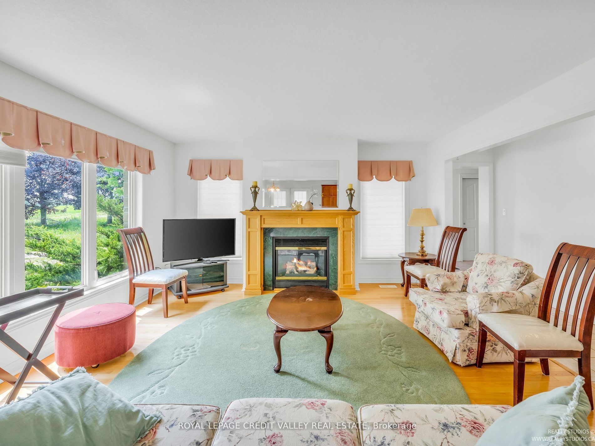295146 8th Line W Property Photo 6