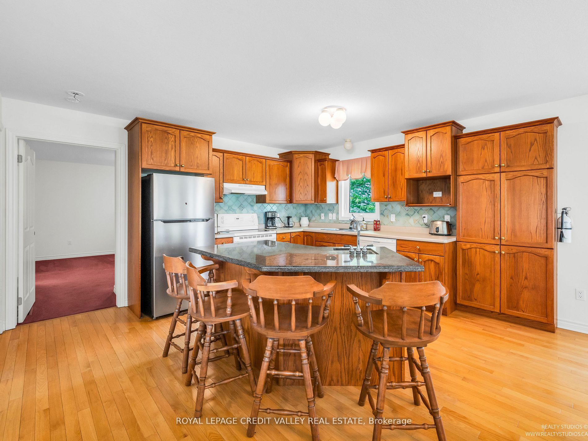 295146 8th Line W Property Photo 10