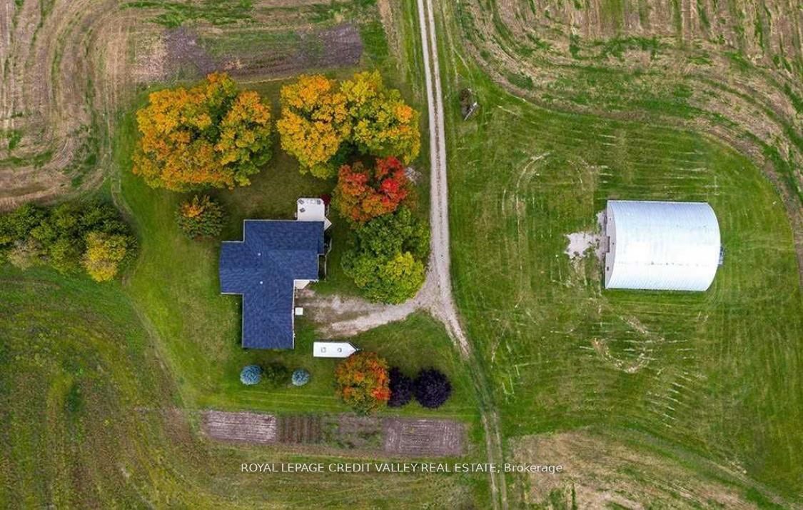 295146 8th Line W Property Photo 15
