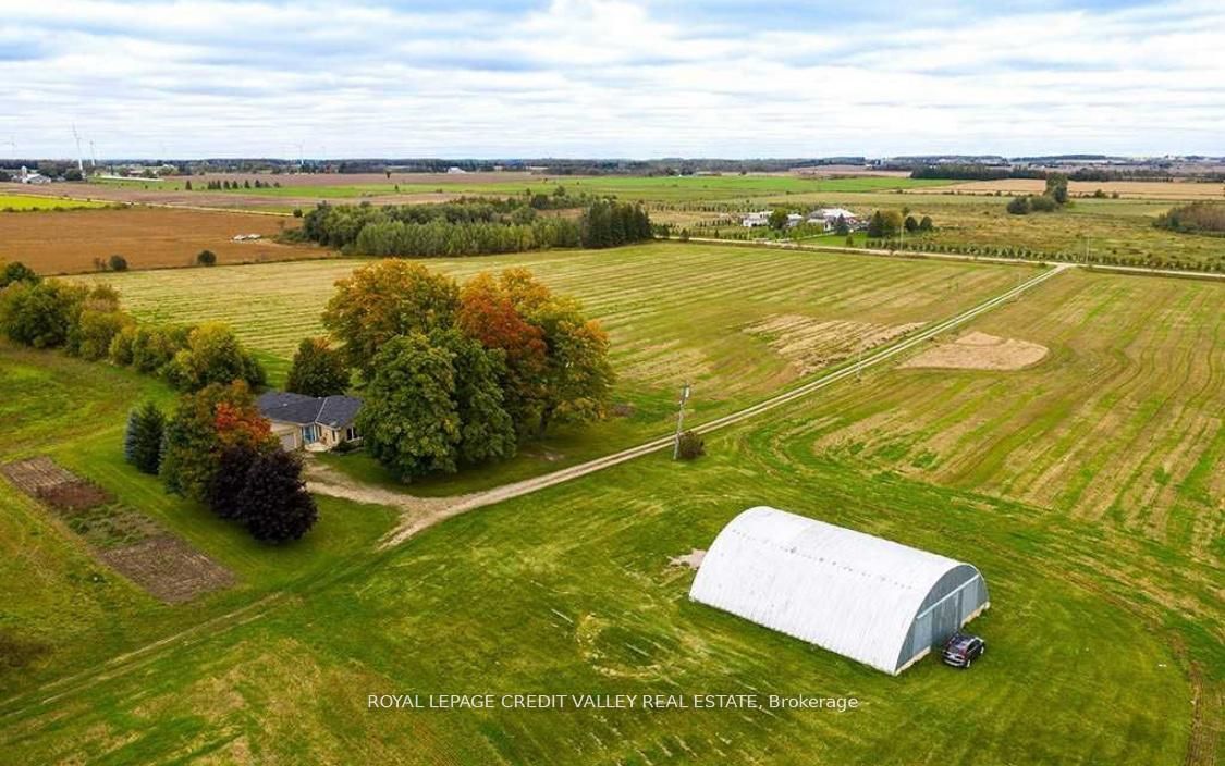 295146 8th Line W Property Photo 16