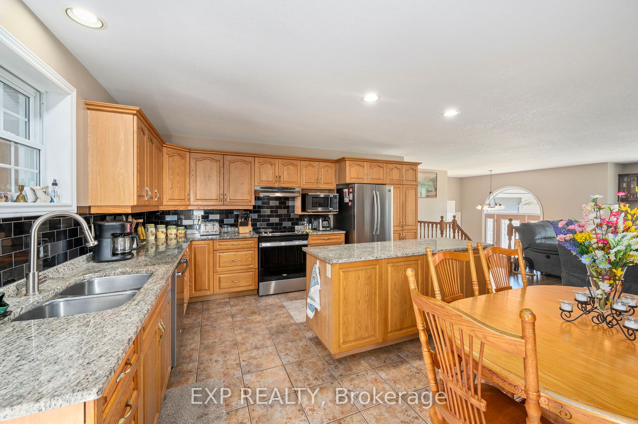 20437 Melbourne Road Property Photo 5