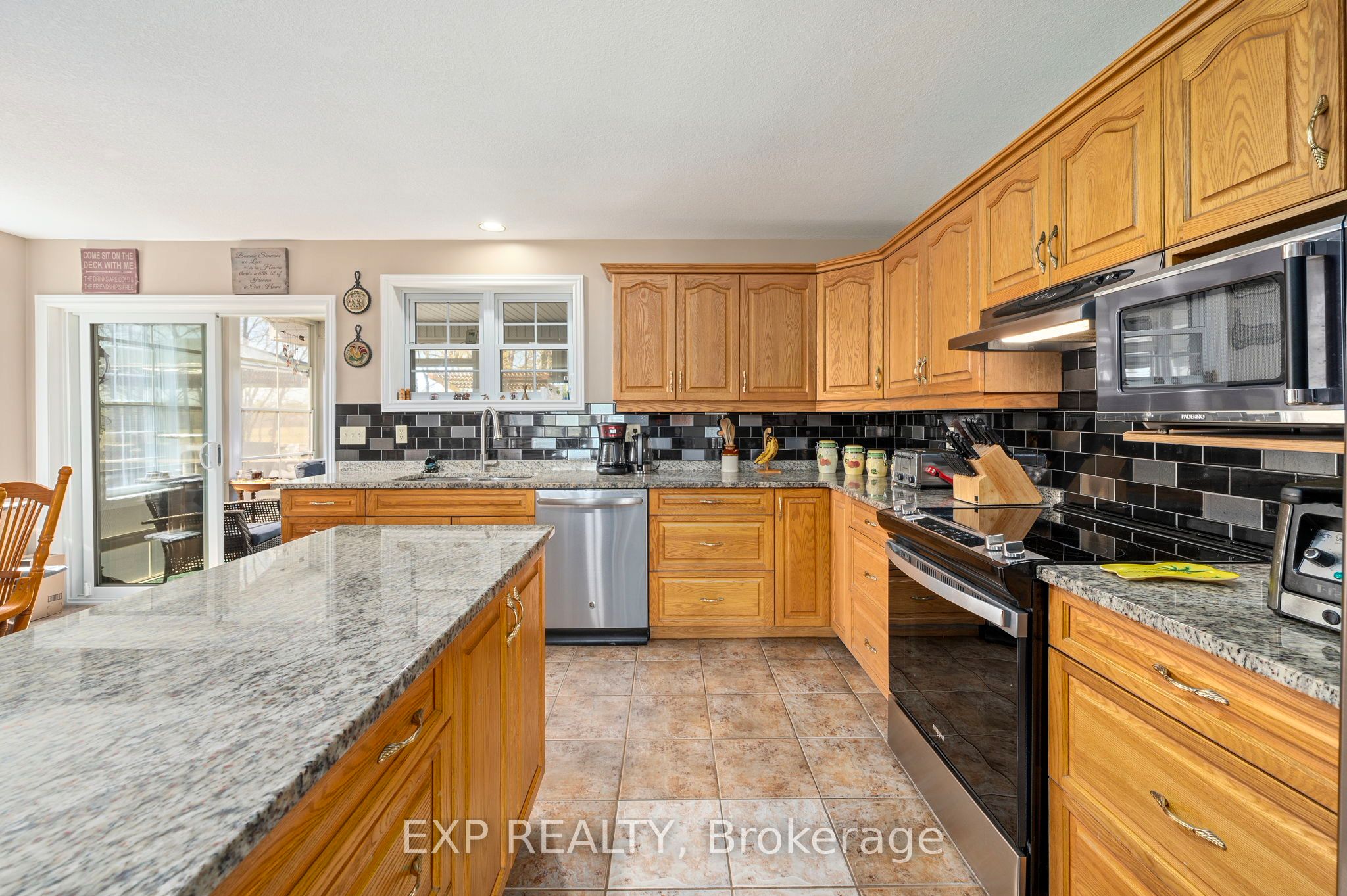 20437 Melbourne Road Property Photo 7
