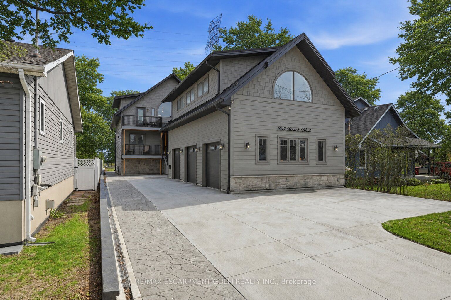 207 Beach Boulevard Property Photo 1
