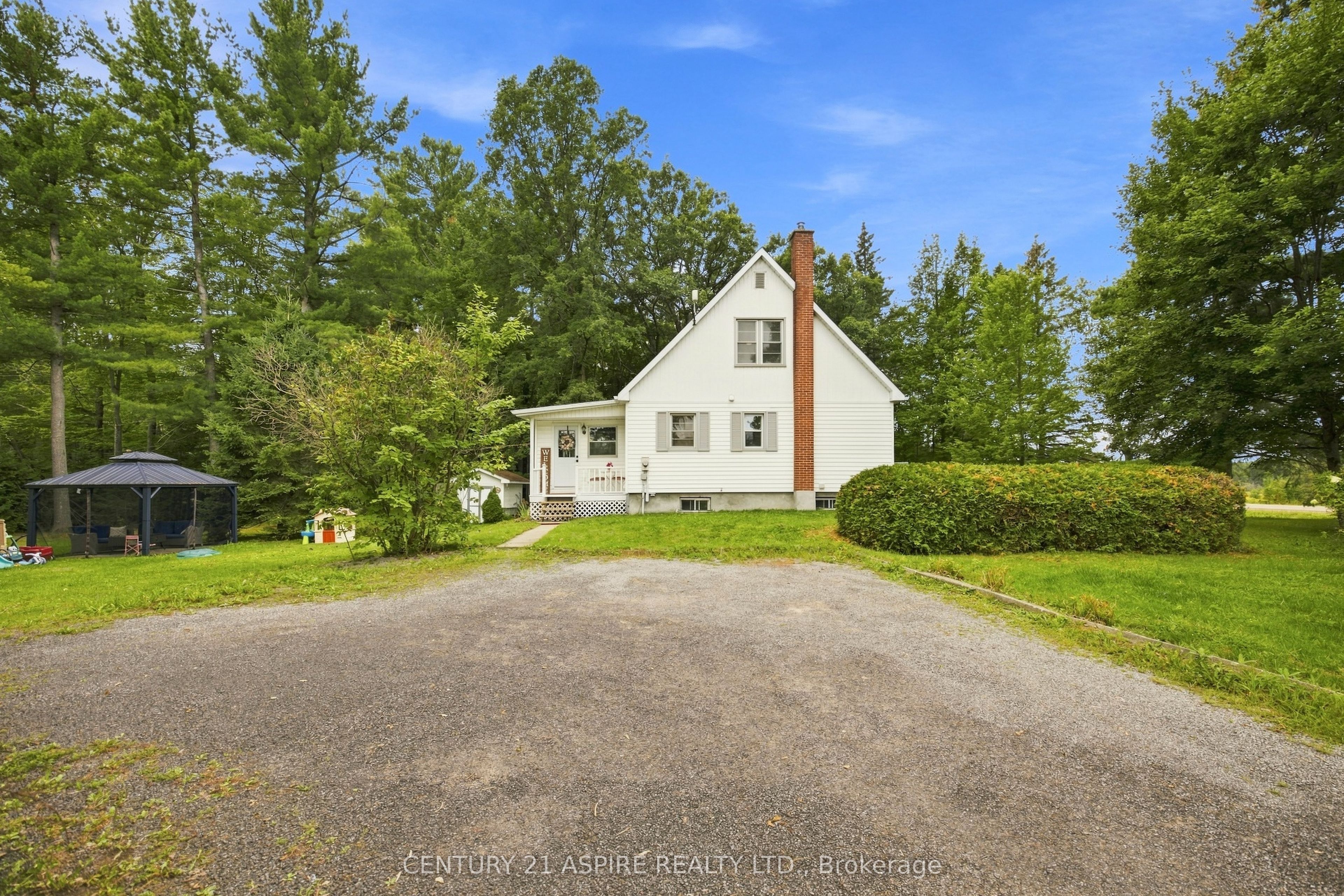 2583 B Line Road Property Photo 1