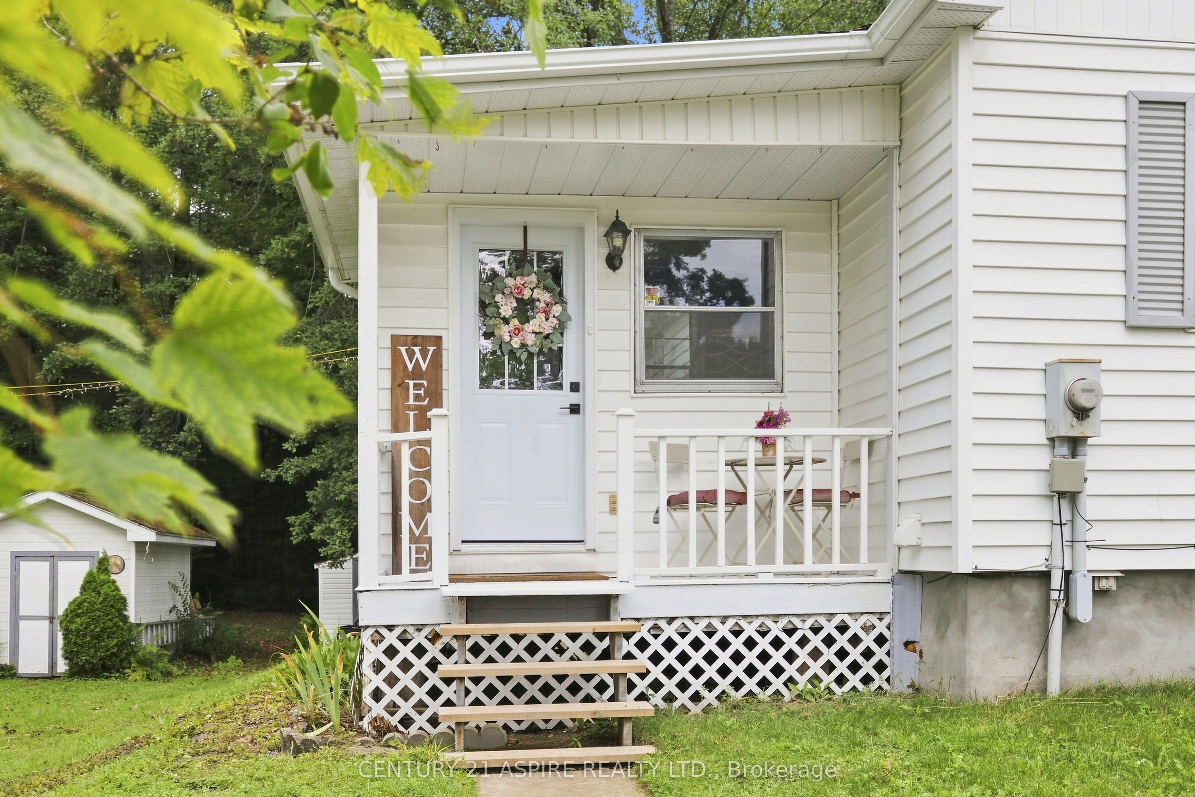 2583 B Line Road Property Photo 3