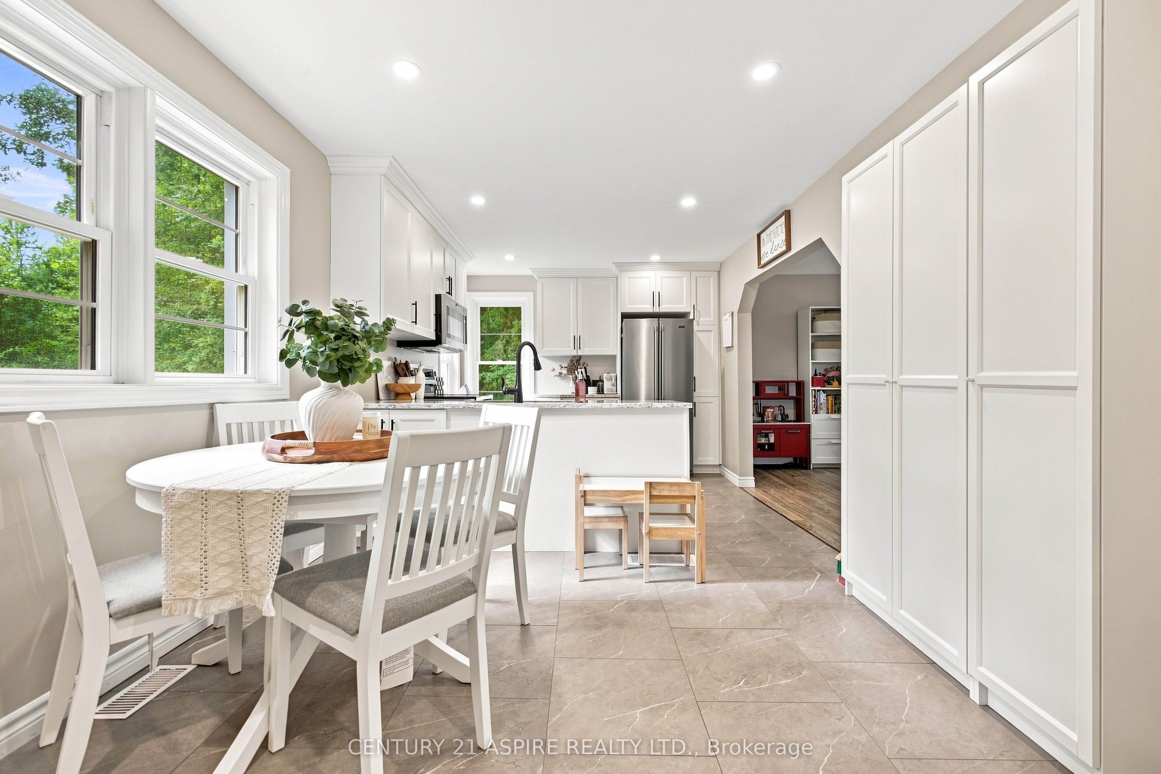 2583 B Line Road Property Photo 10