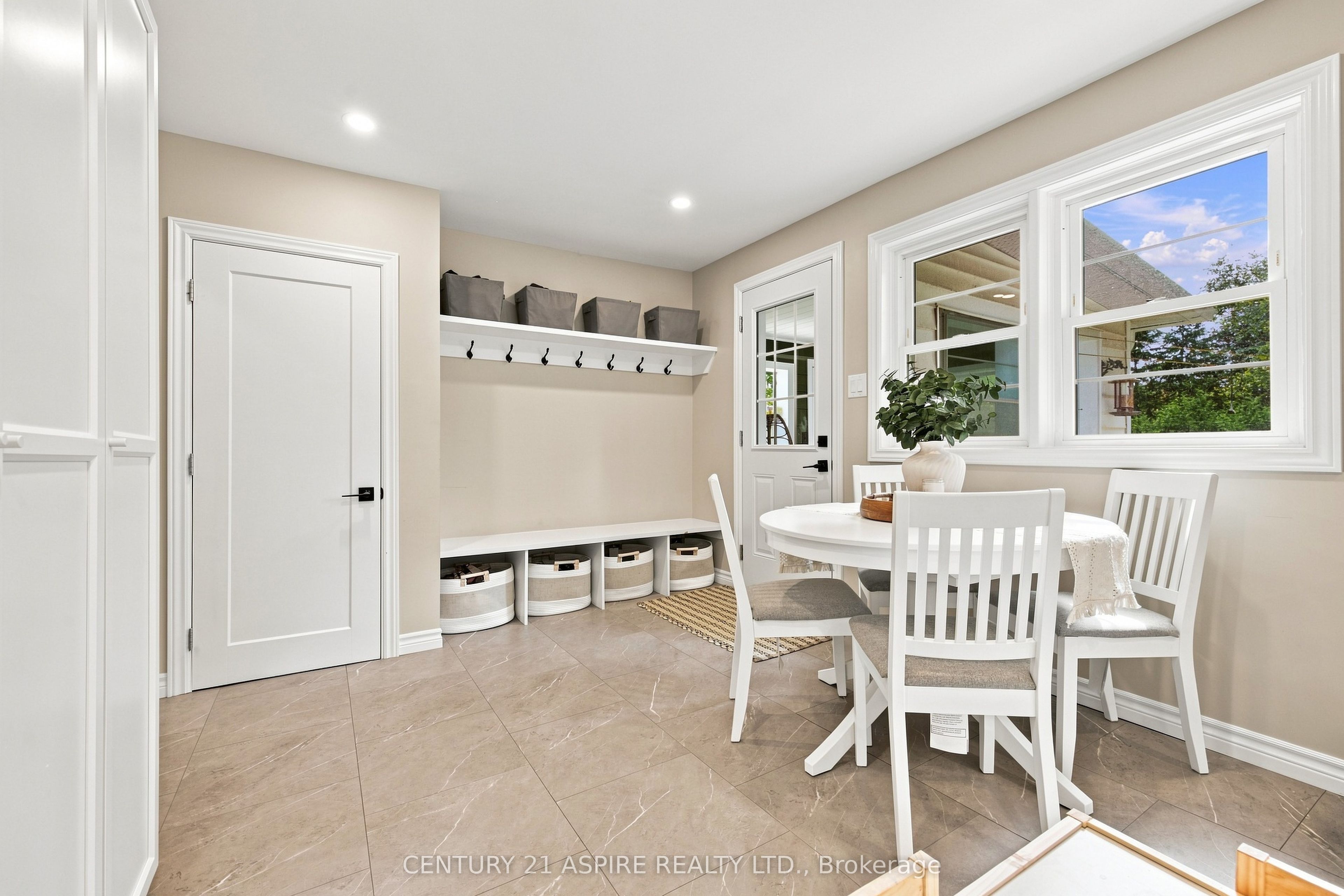 2583 B Line Road Property Photo 11