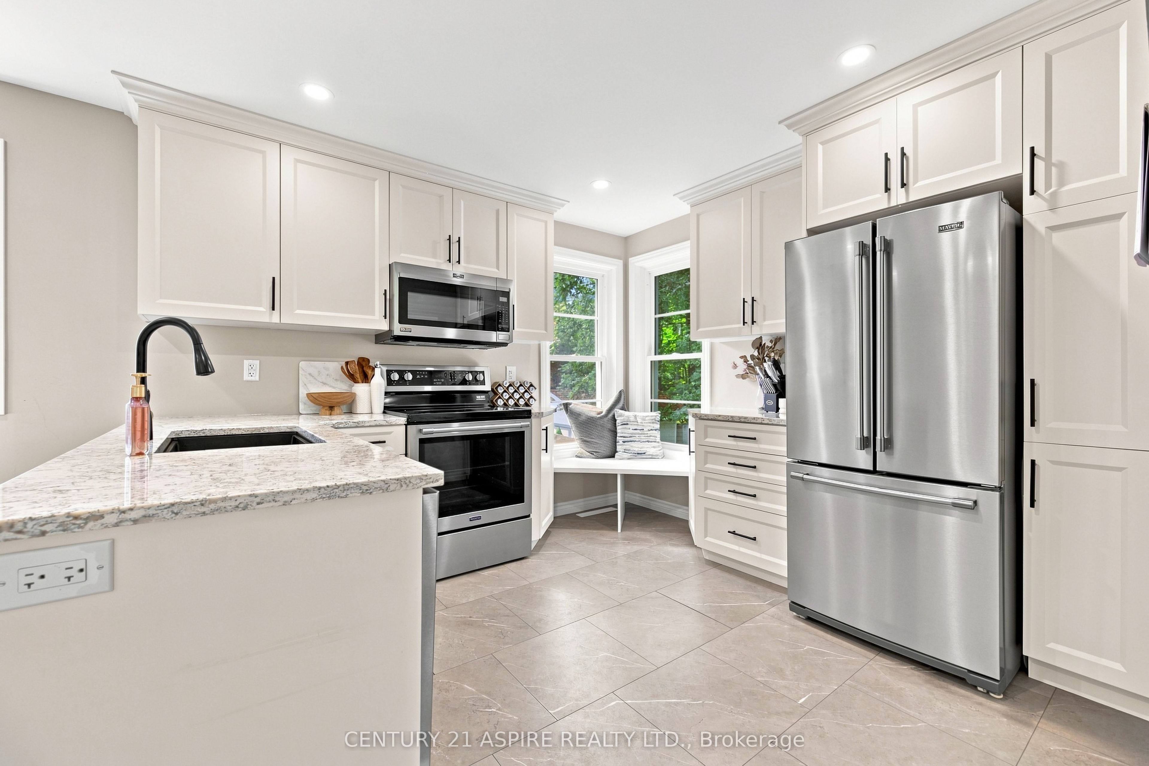 2583 B Line Road Property Photo 13