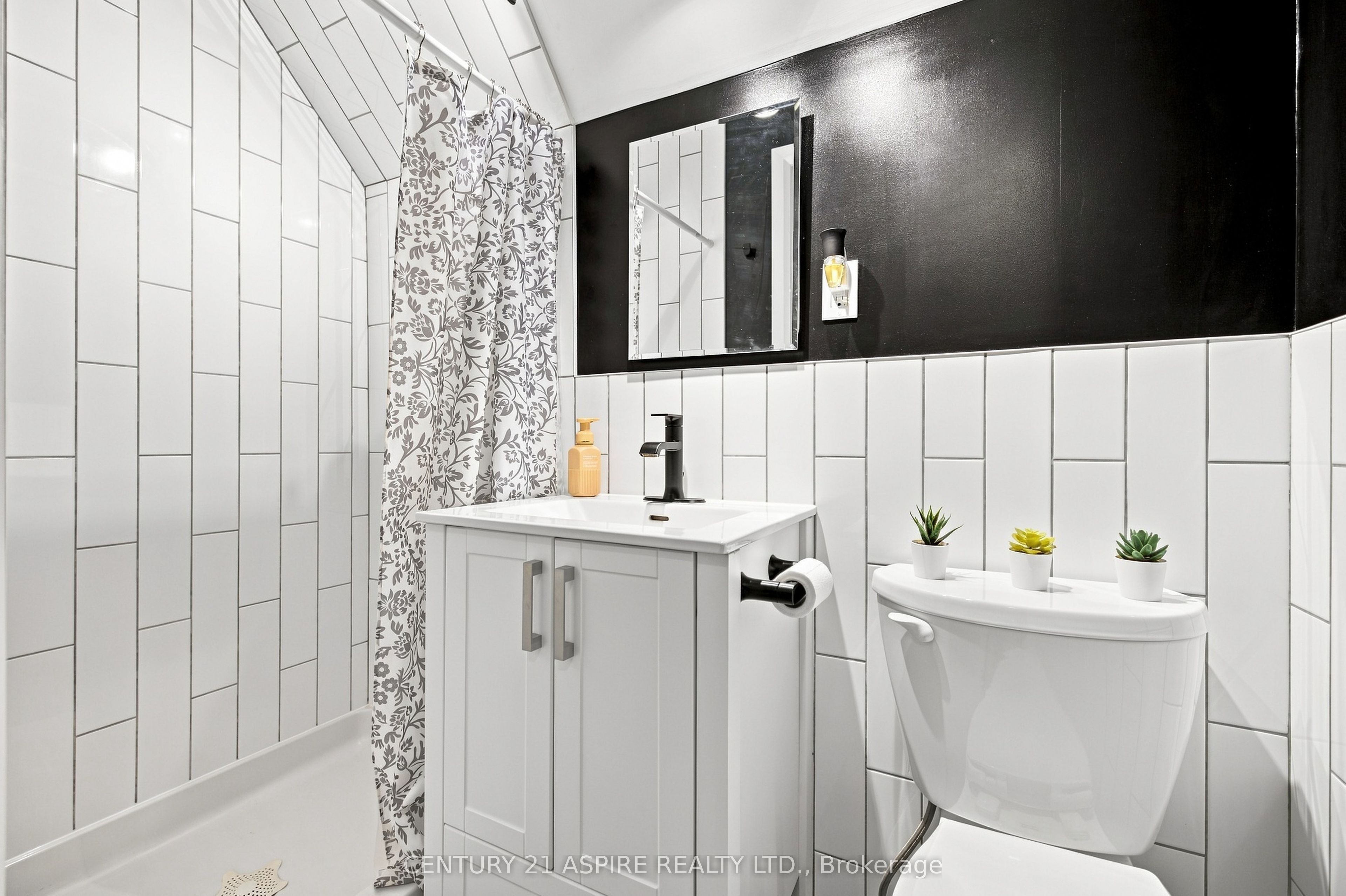 2583 B Line Road Property Photo 32