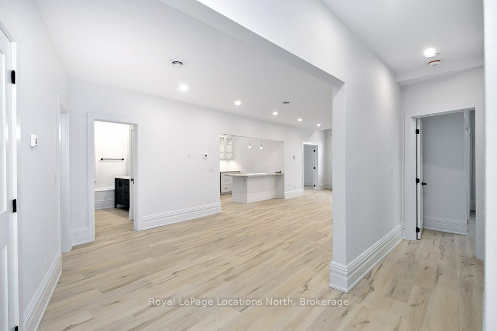 1 Bruce Street N Property Photo 5
