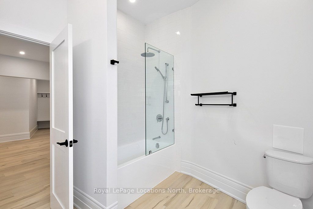 1 Bruce Street N Property Photo 8