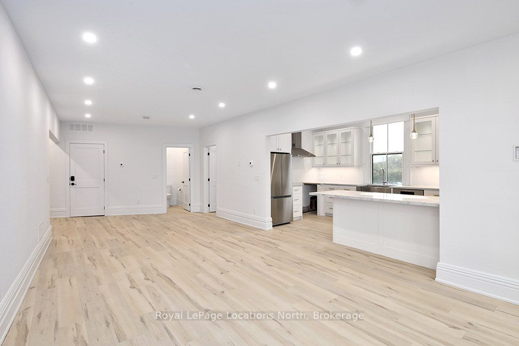 1 Bruce Street N Property Photo 11