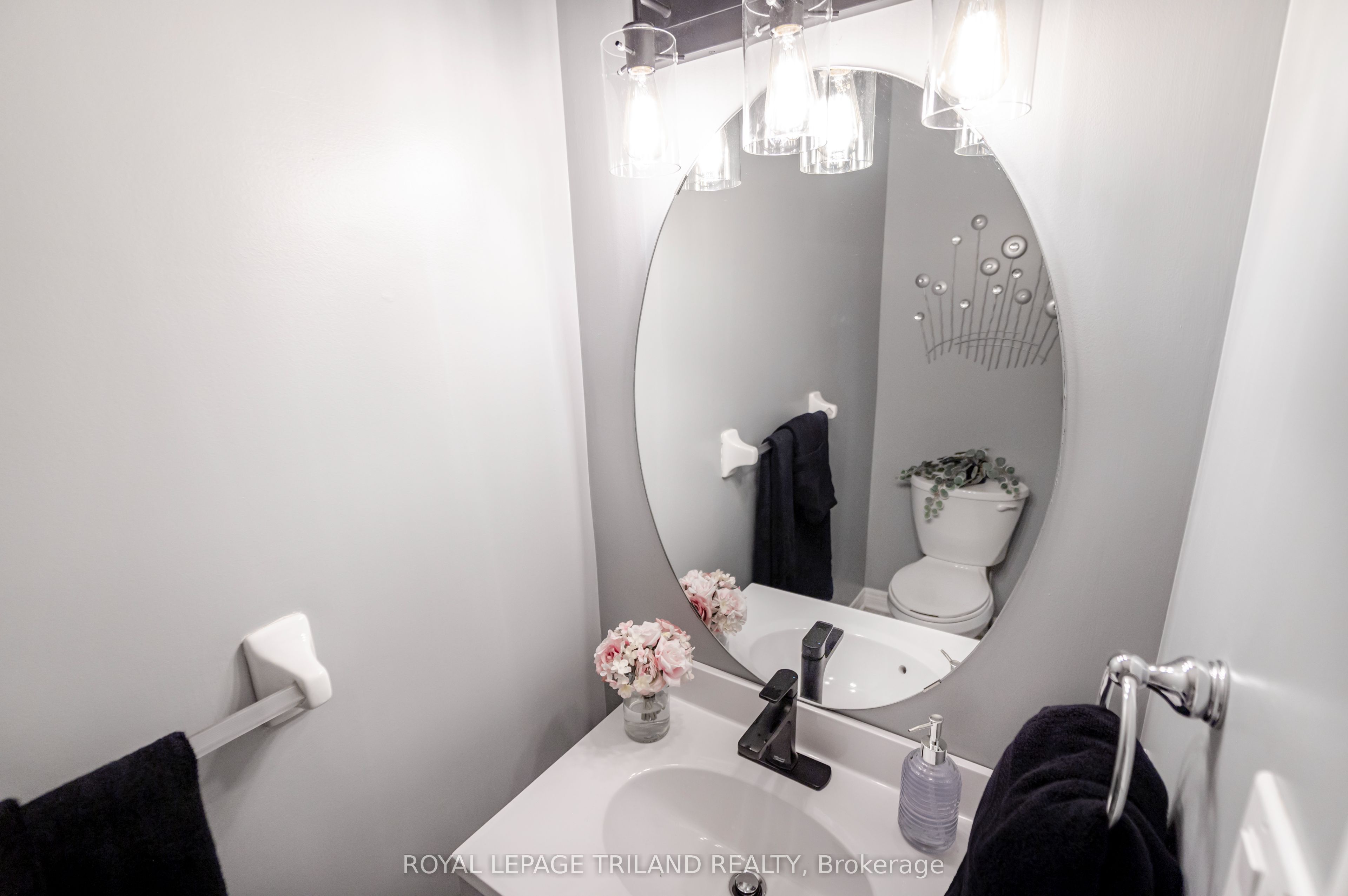 446 South Leaksdale Circle Property Photo 34