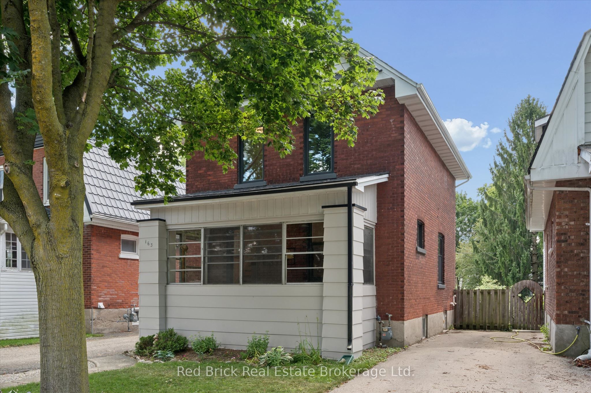 163 Perth Street Property Photo 2