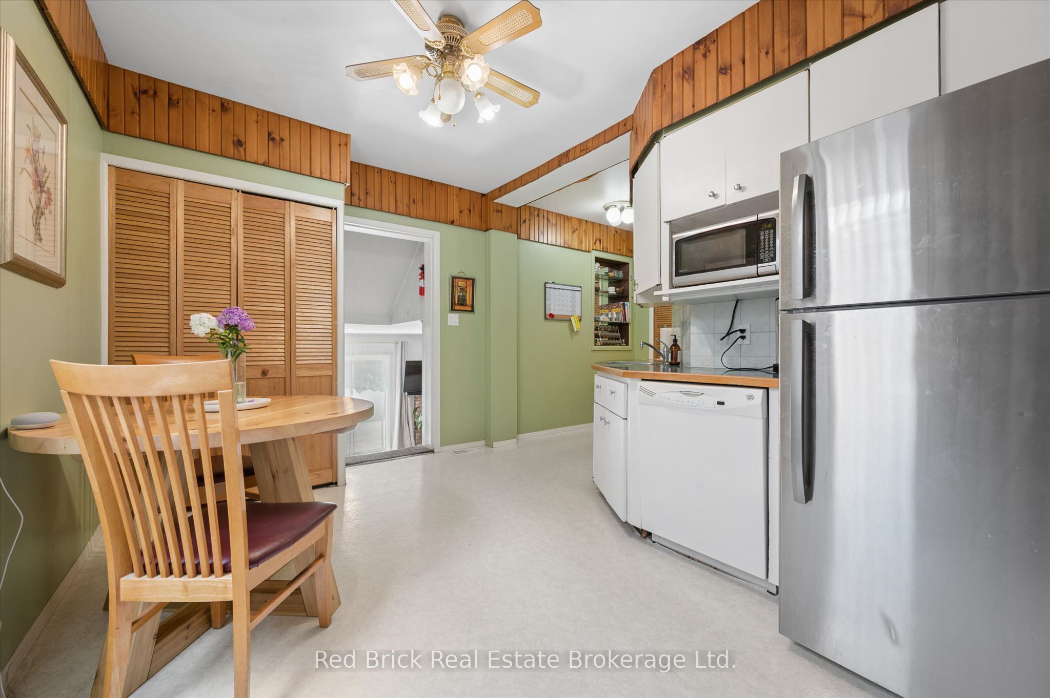 163 Perth Street Property Photo 10