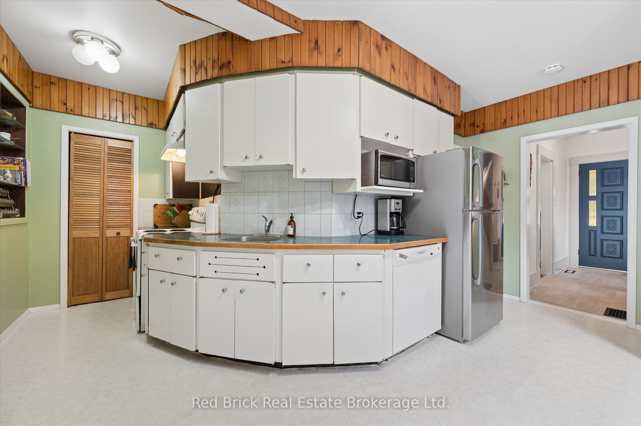 163 Perth Street Property Photo 11