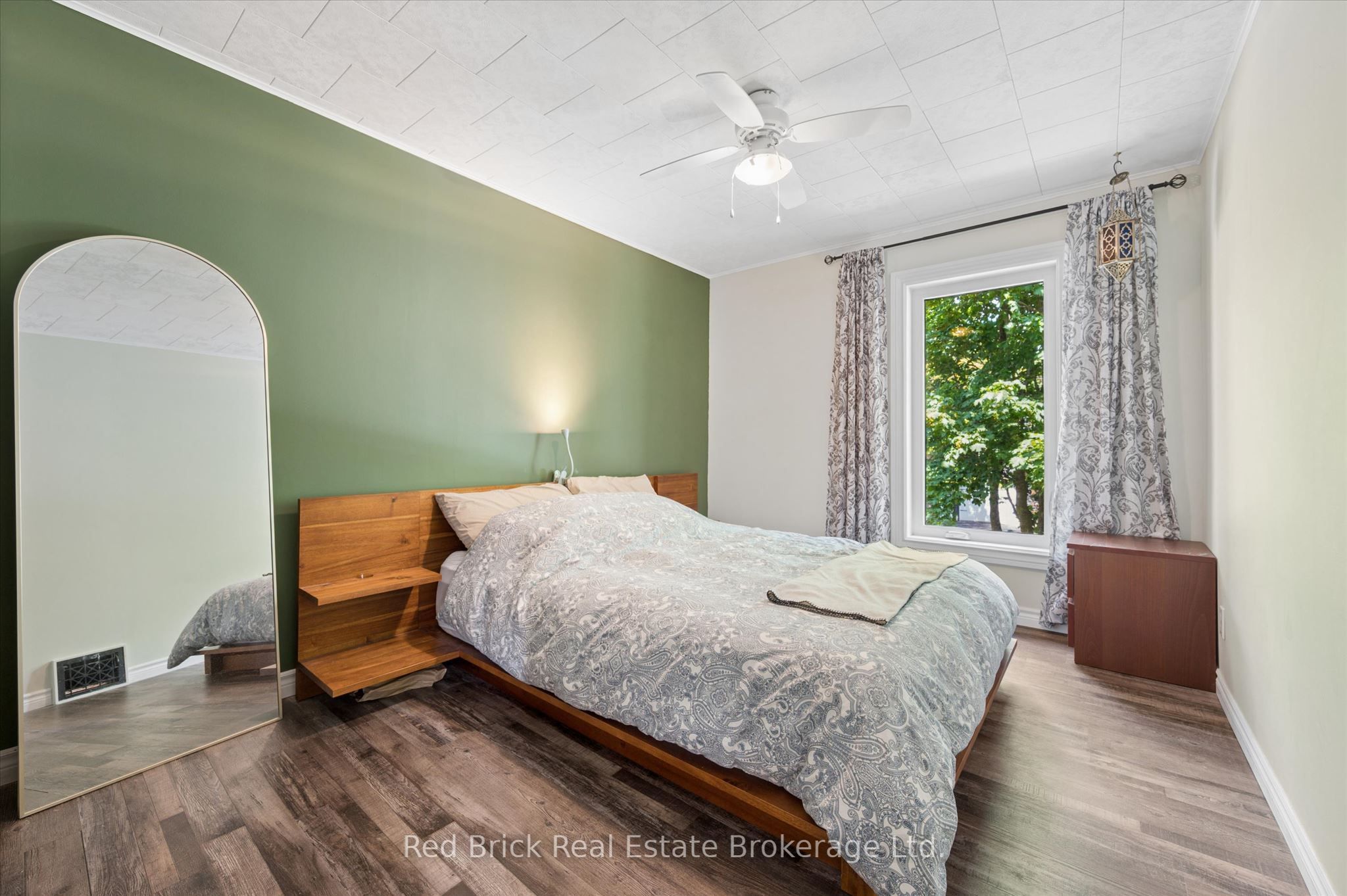 163 Perth Street Property Photo 19
