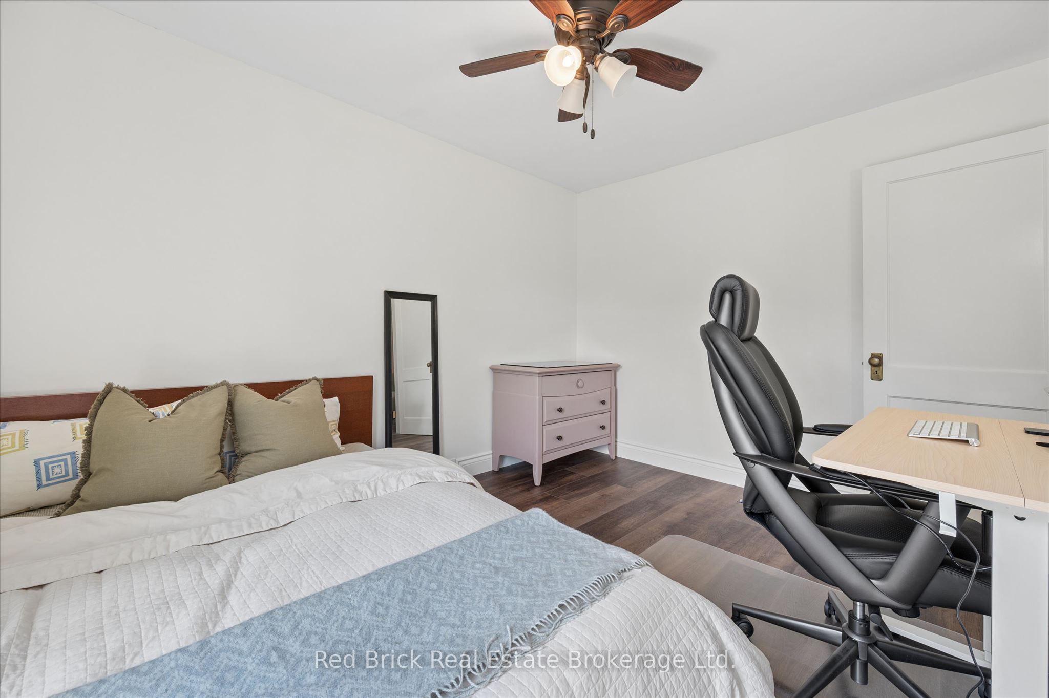 163 Perth Street Property Photo 22