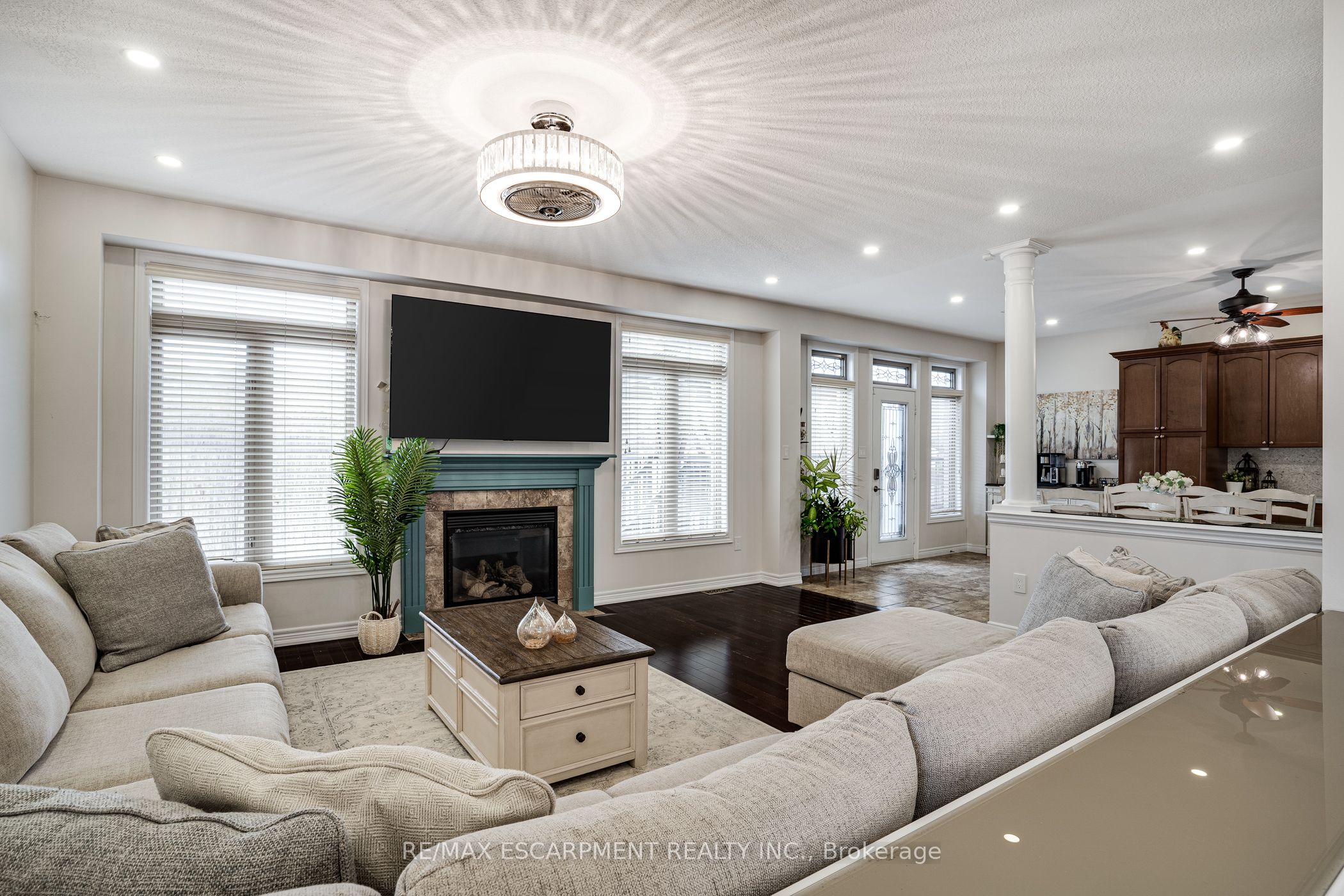 575 Stonehenge Drive Property Photo 13