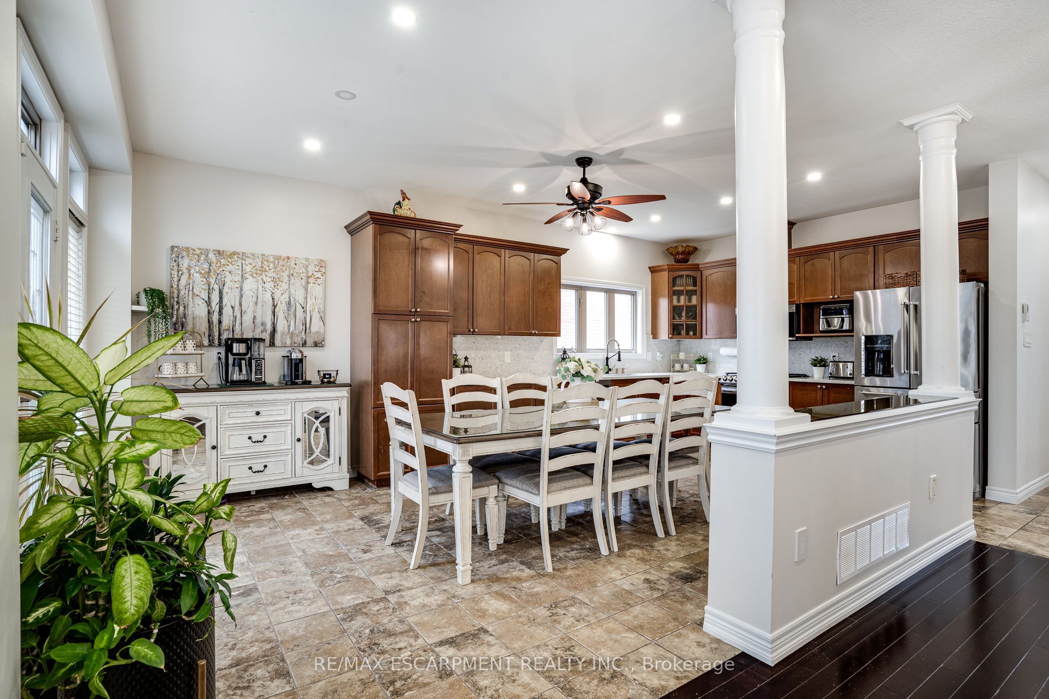 575 Stonehenge Drive Property Photo 20