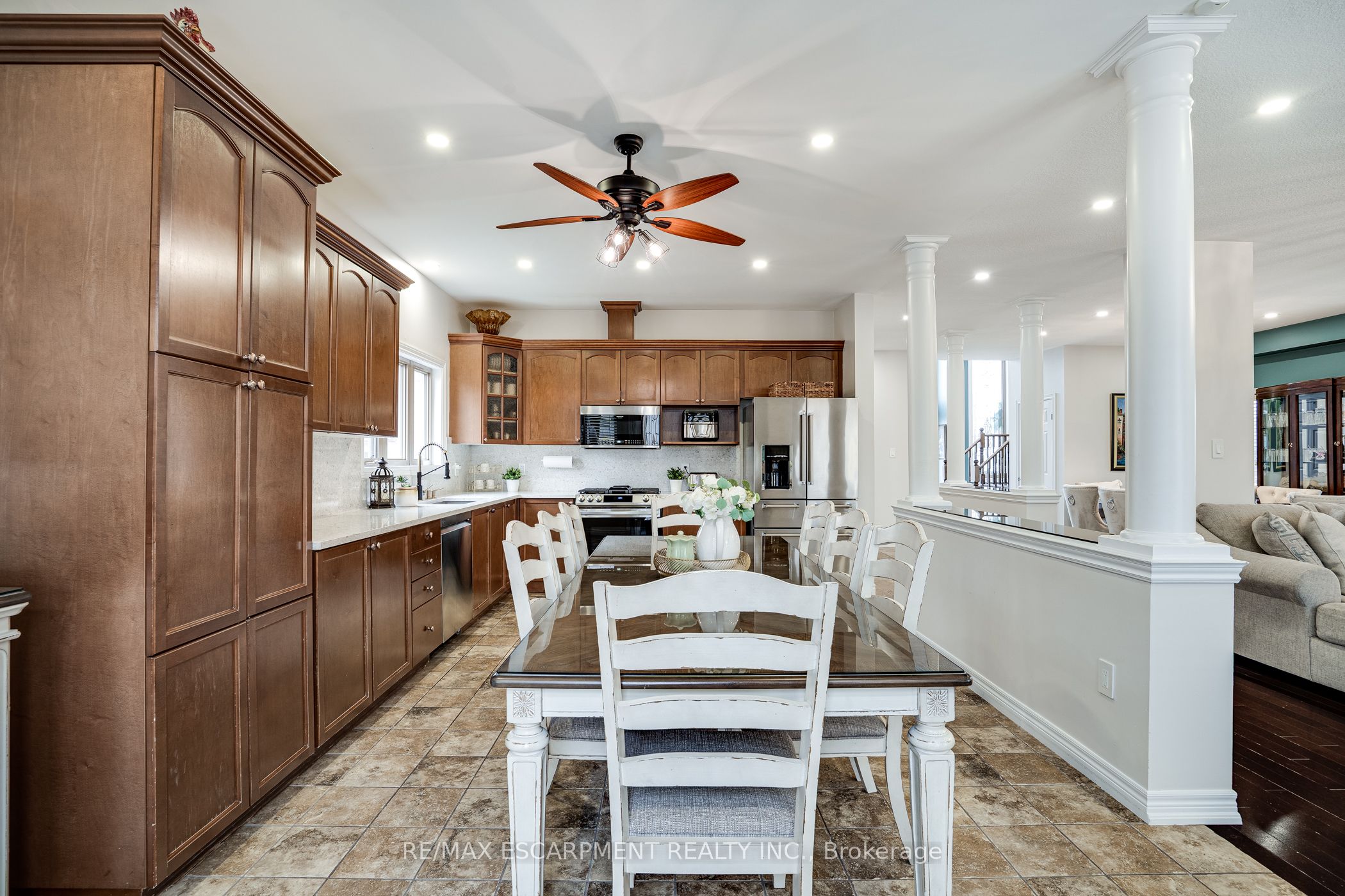 575 Stonehenge Drive Property Photo 23