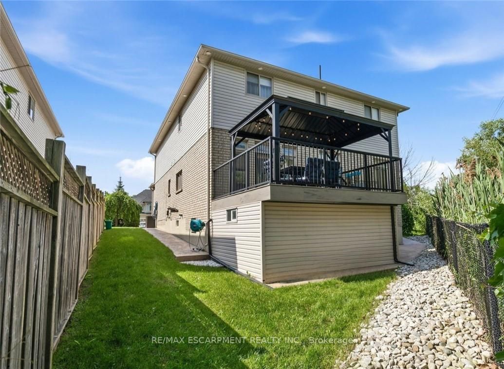 575 Stonehenge Drive Property Photo 46