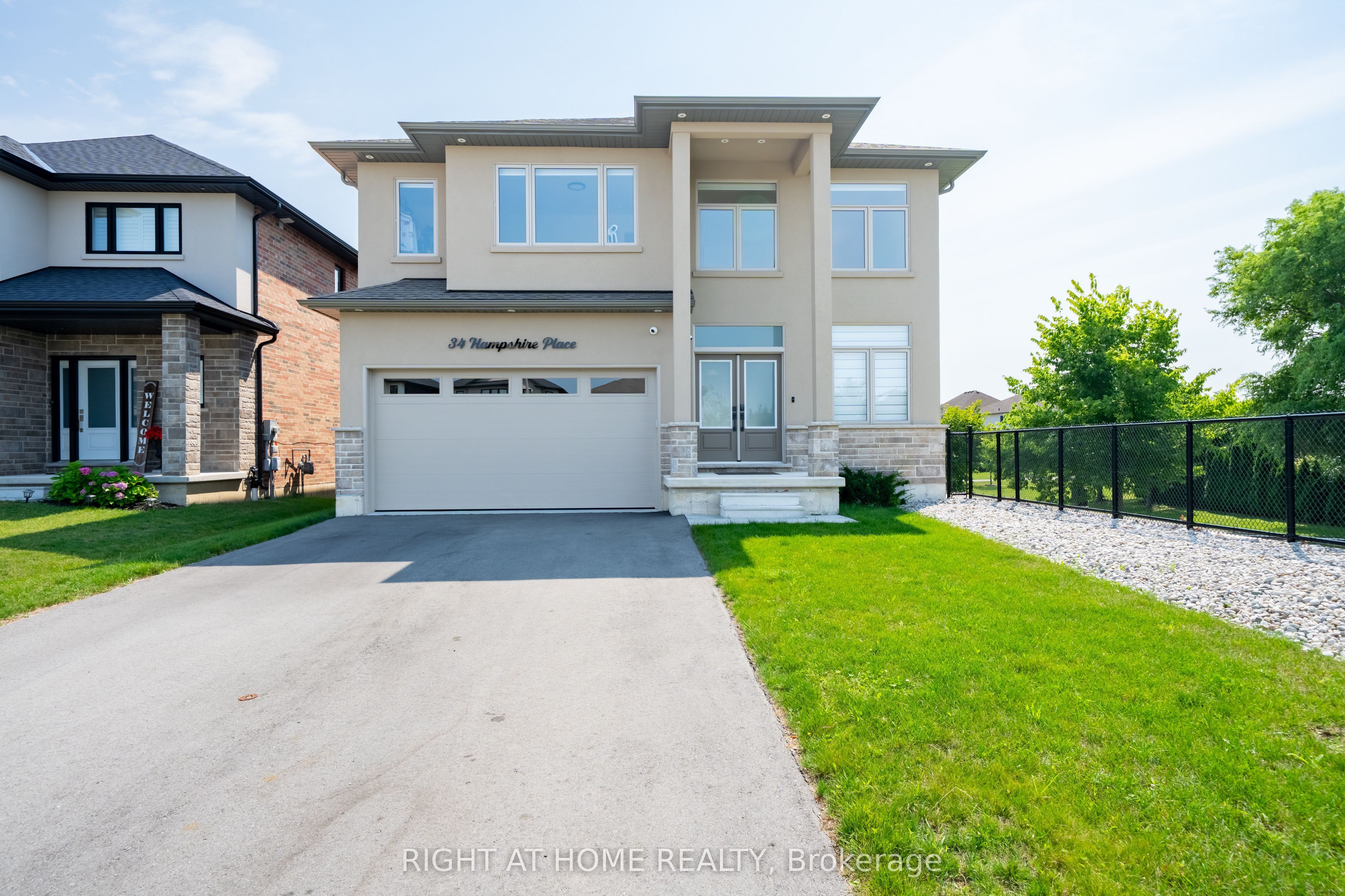 34 Hampshire Place Property Photo 1