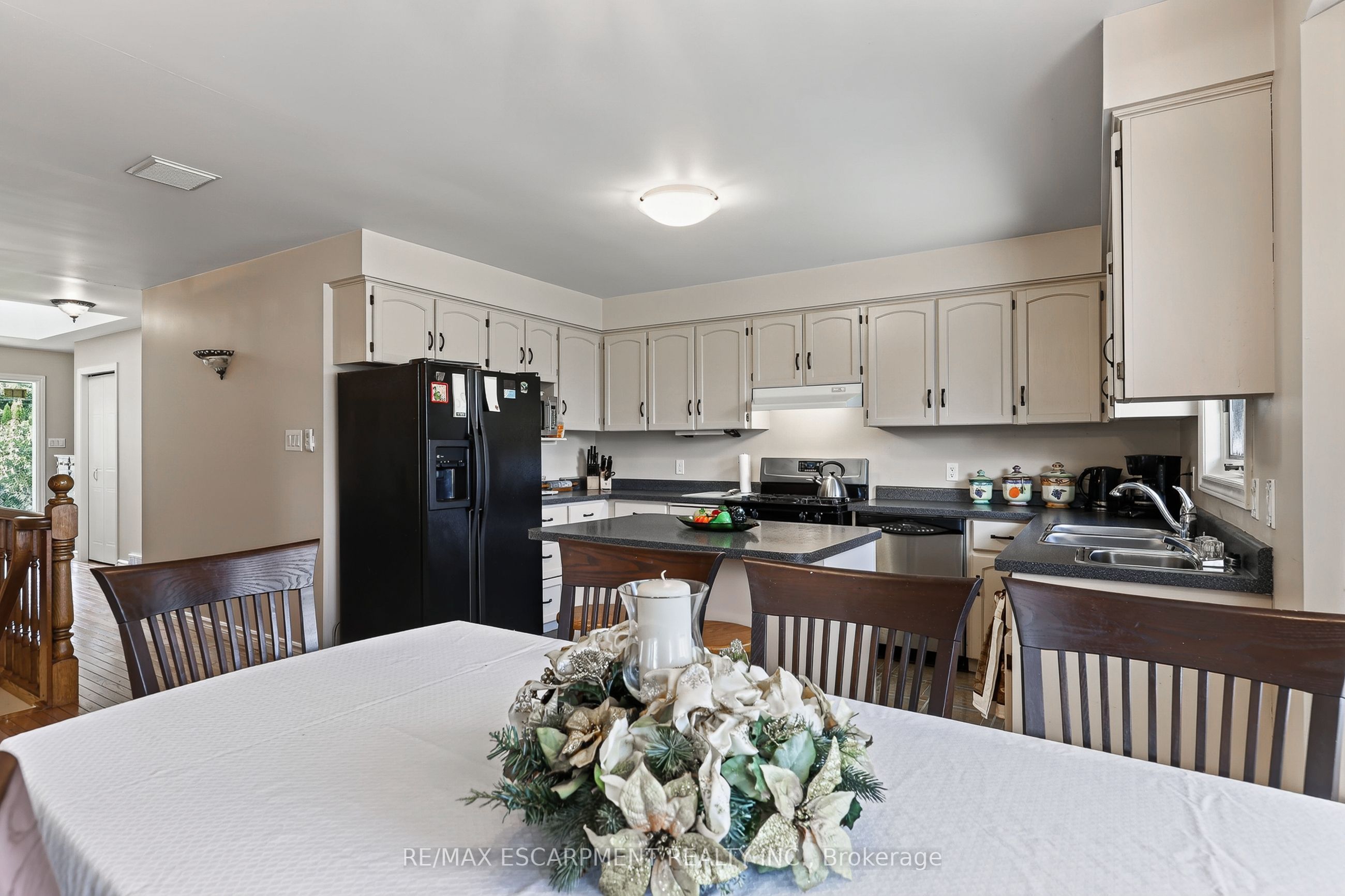 54132 Best Line Property Photo 5