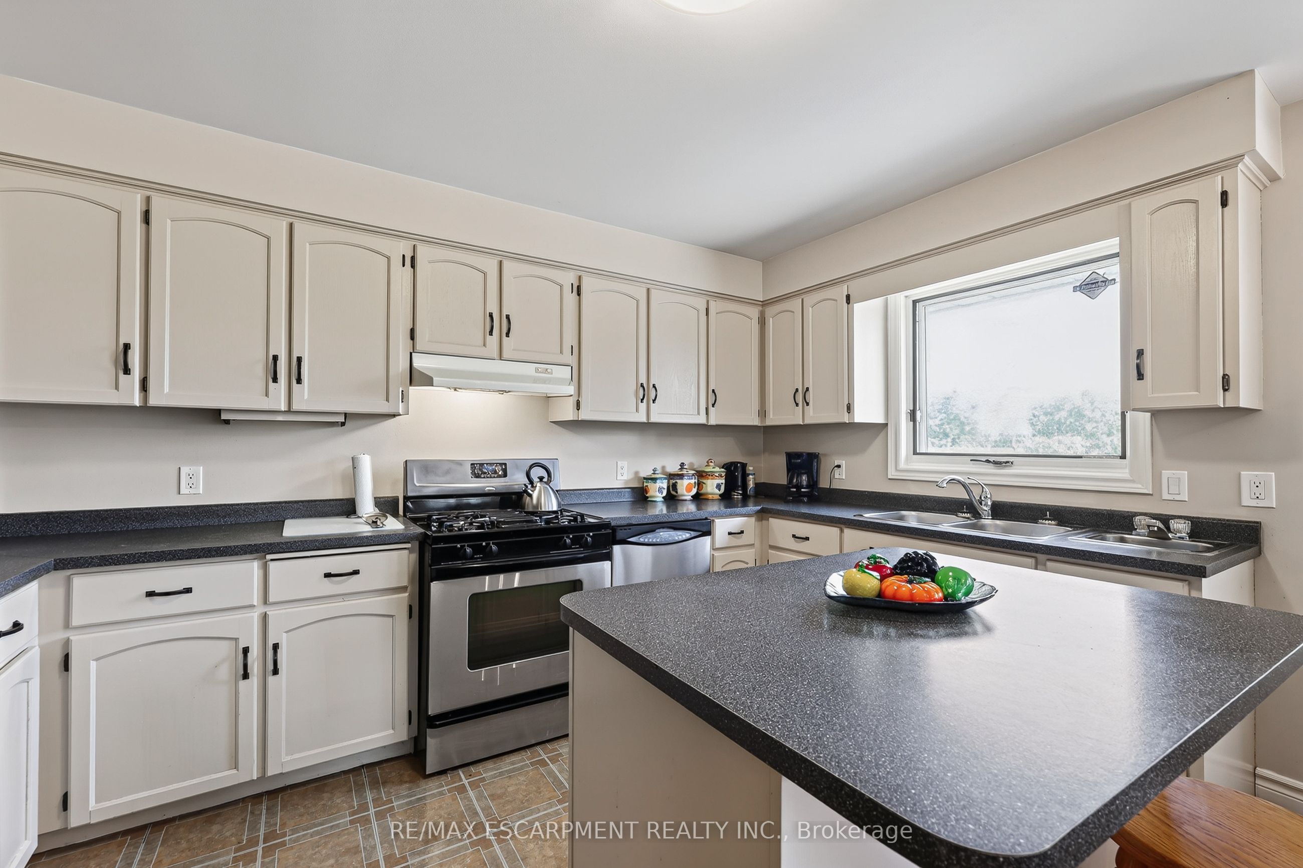 54132 Best Line Property Photo 6