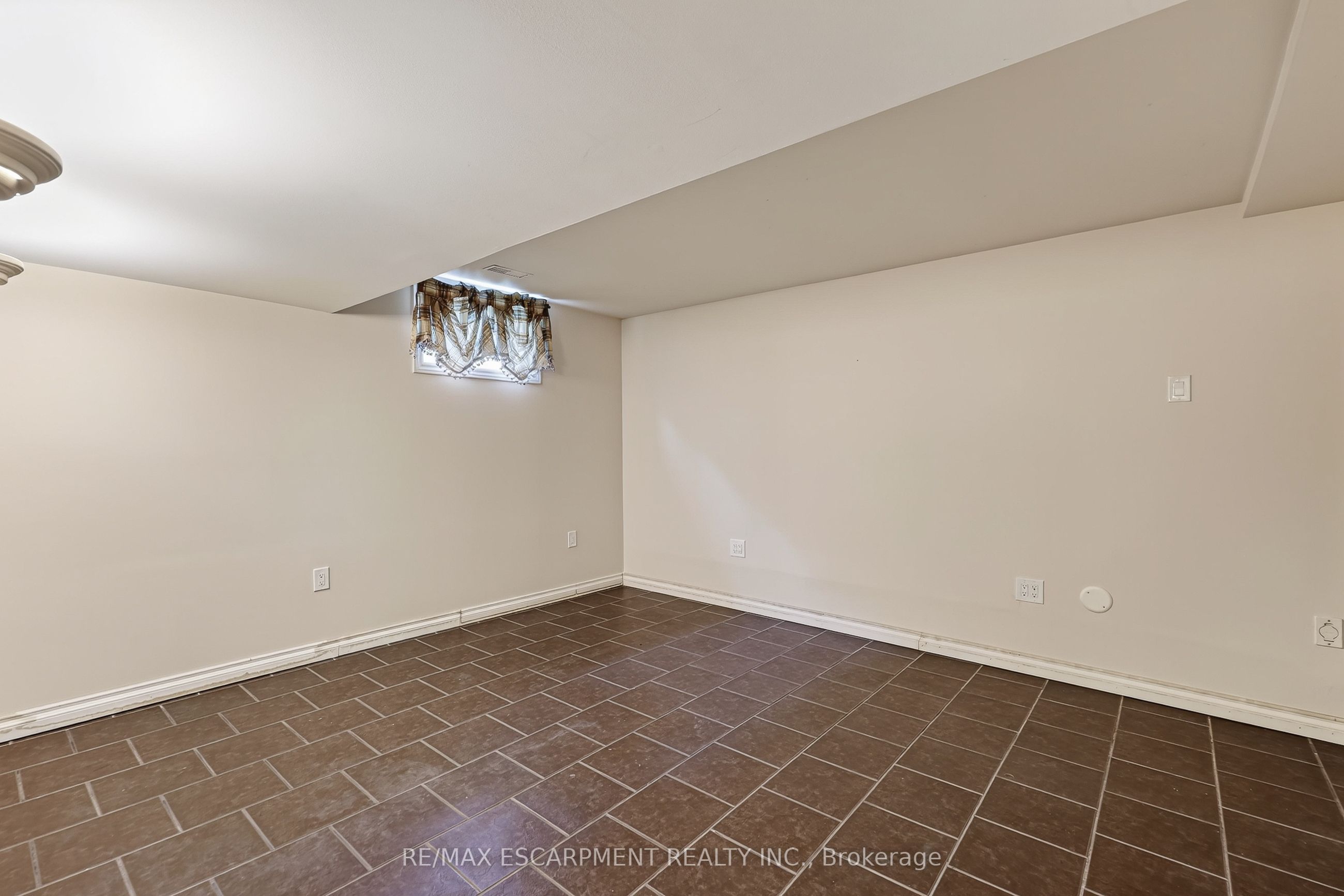 54132 Best Line Property Photo 32