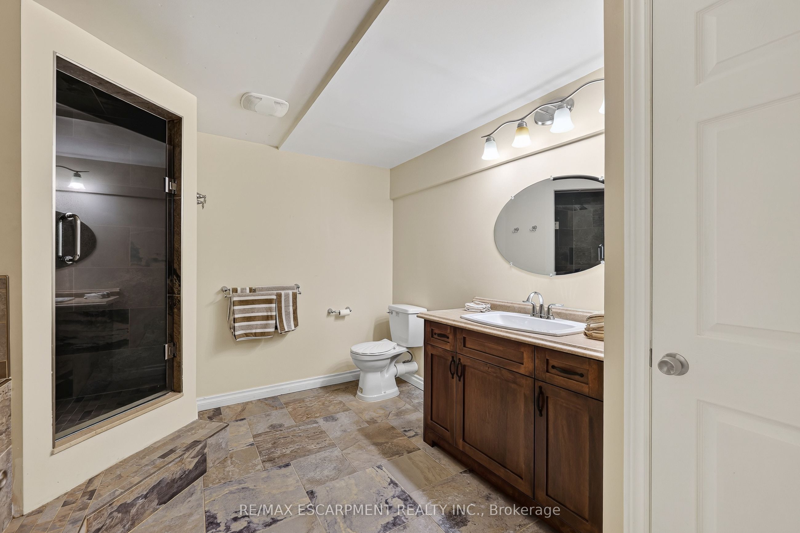 54132 Best Line Property Photo 33