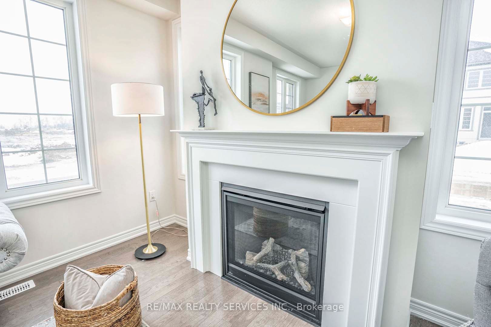 525 Red Elm Road Property Photo 7