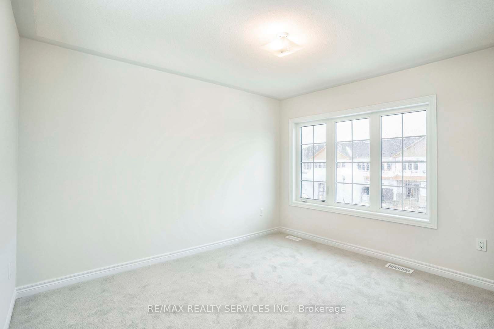 525 Red Elm Road Property Photo 25