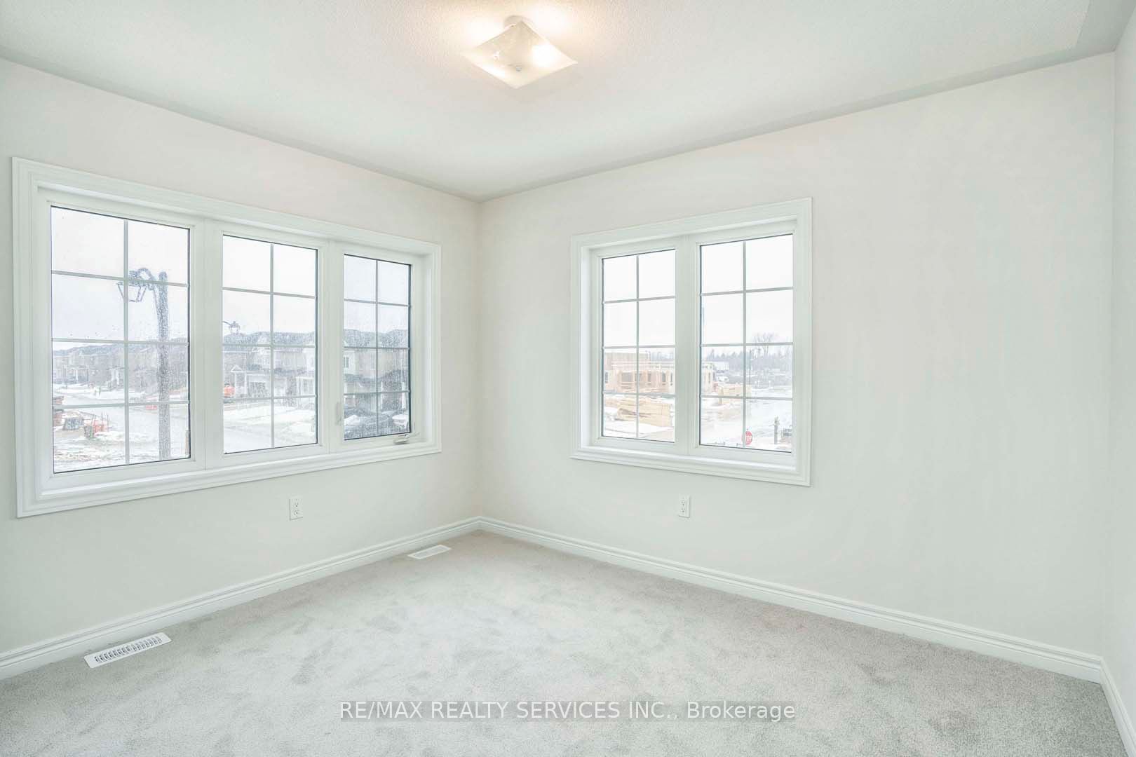 525 Red Elm Road Property Photo 27