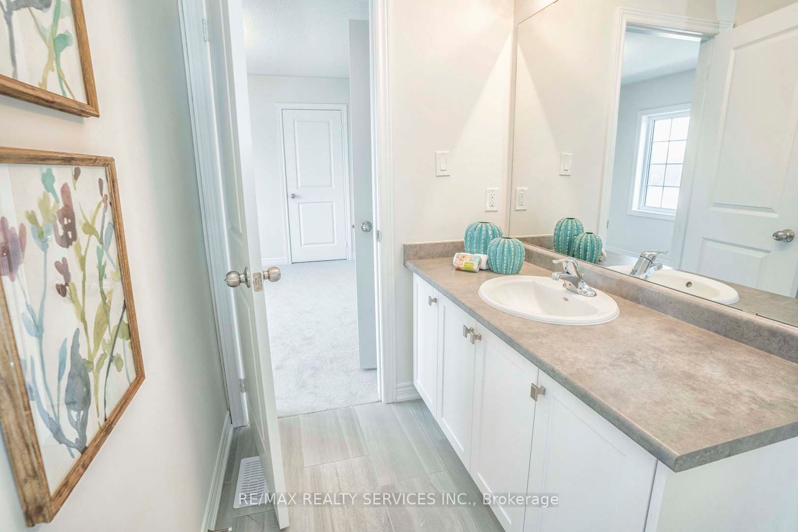 525 Red Elm Road Property Photo 28
