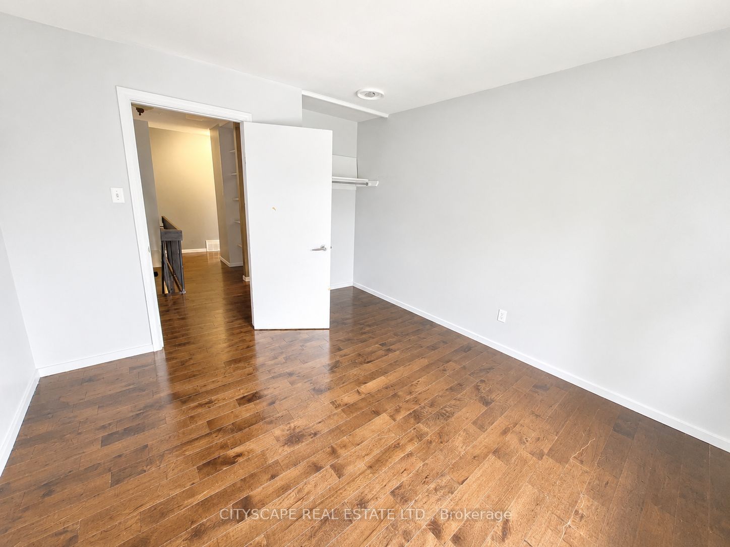 850 Berkshire Drive 8 Property Photo 21